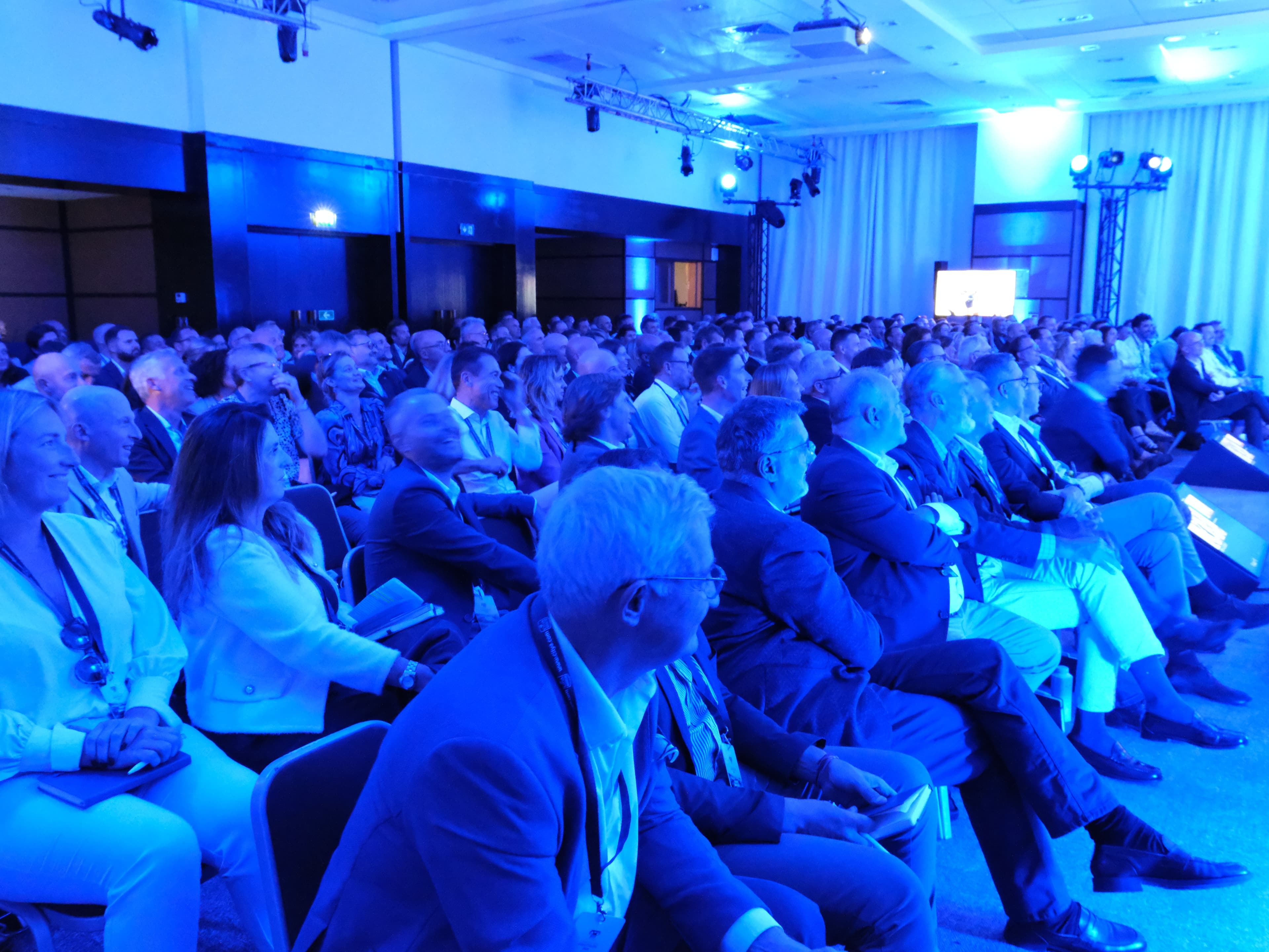 Photo 26 - Croisière Club Med 2 (blurred background)