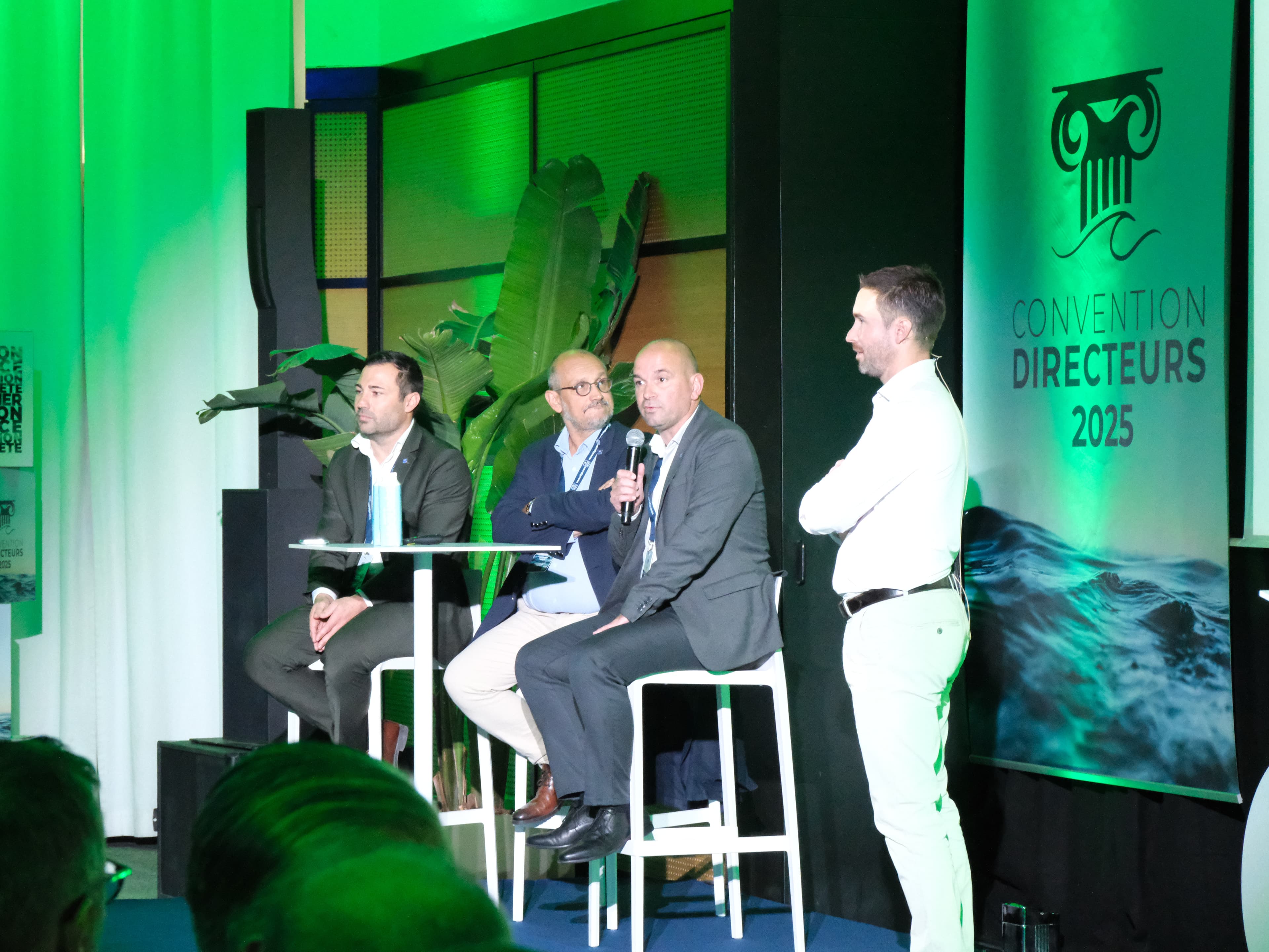 Photo 40 - Croisière Club Med 2 (blurred background)