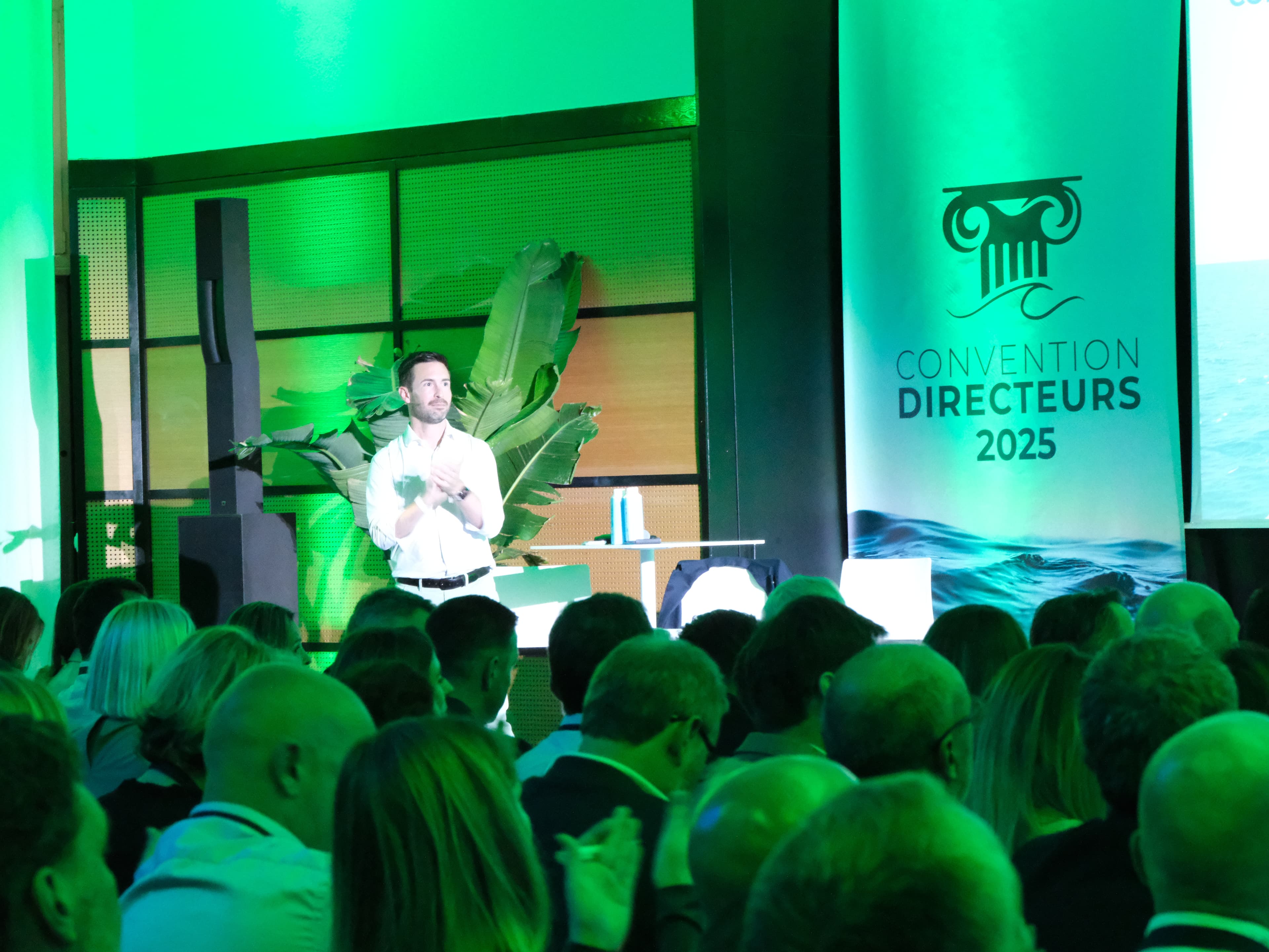 Photo 44 - Croisière Club Med 2 (blurred background)