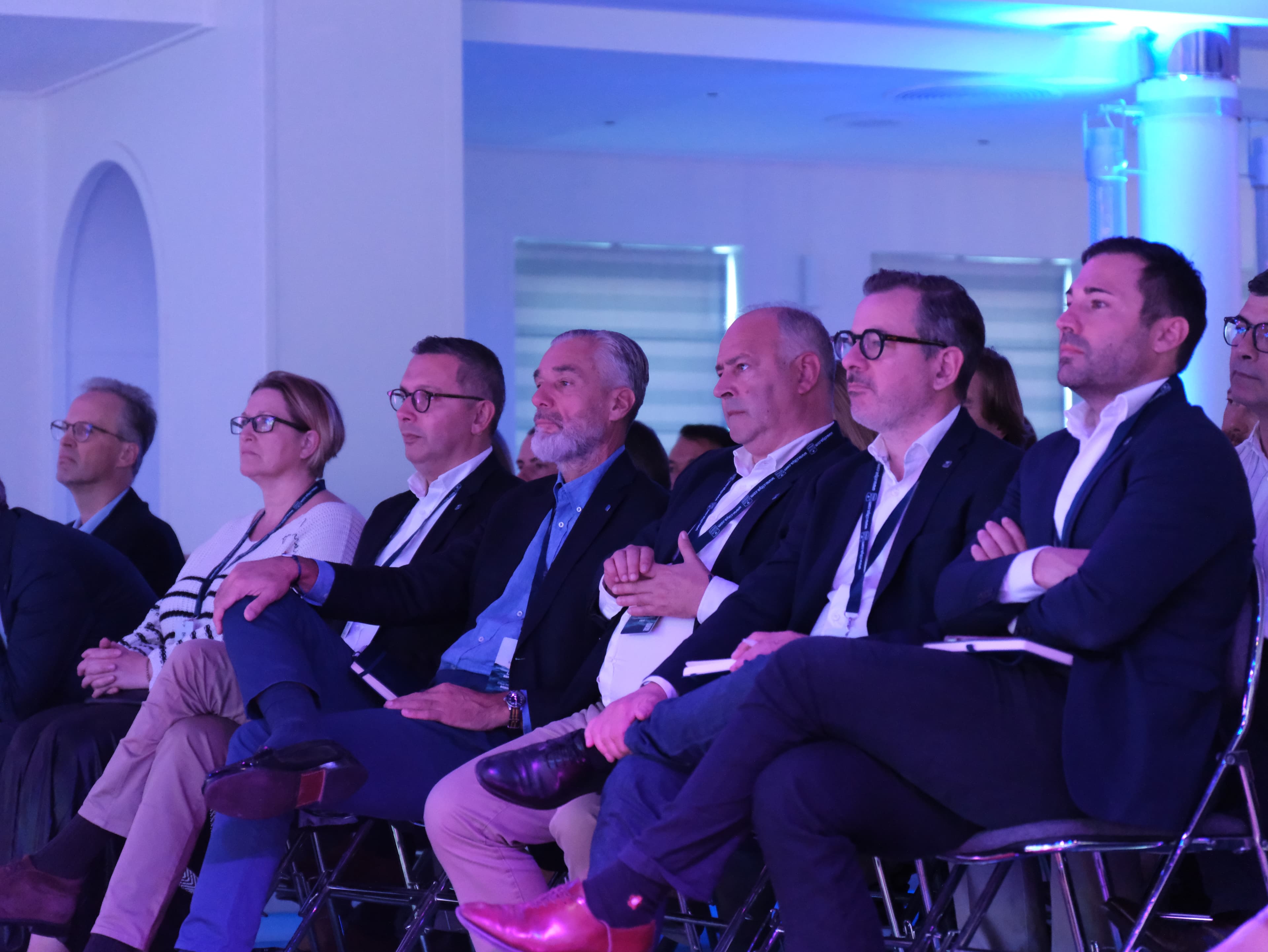 Photo 60 - Croisière Club Med 2 (blurred background)