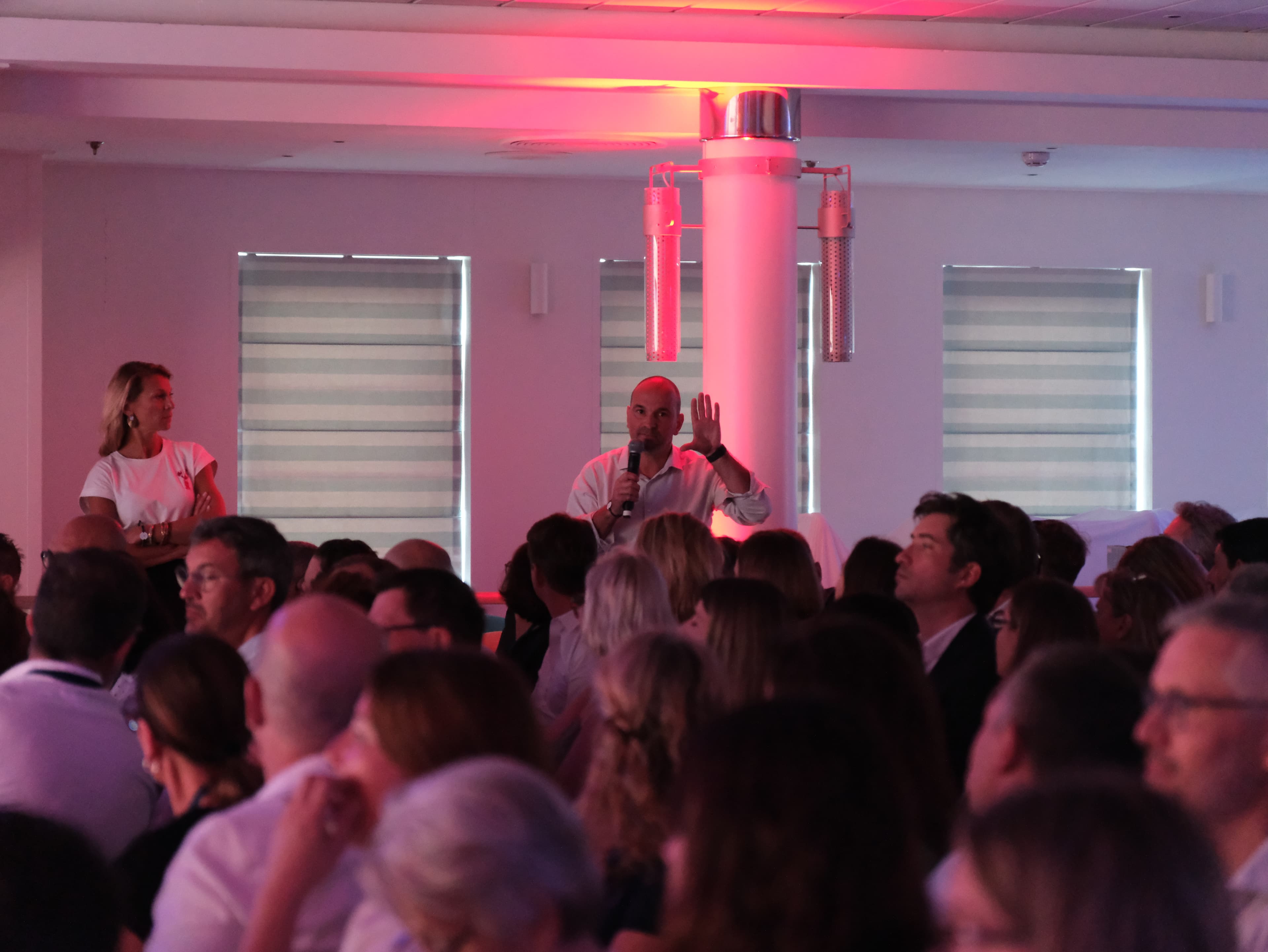 Photo 93 - Croisière Club Med 2 (blurred background)