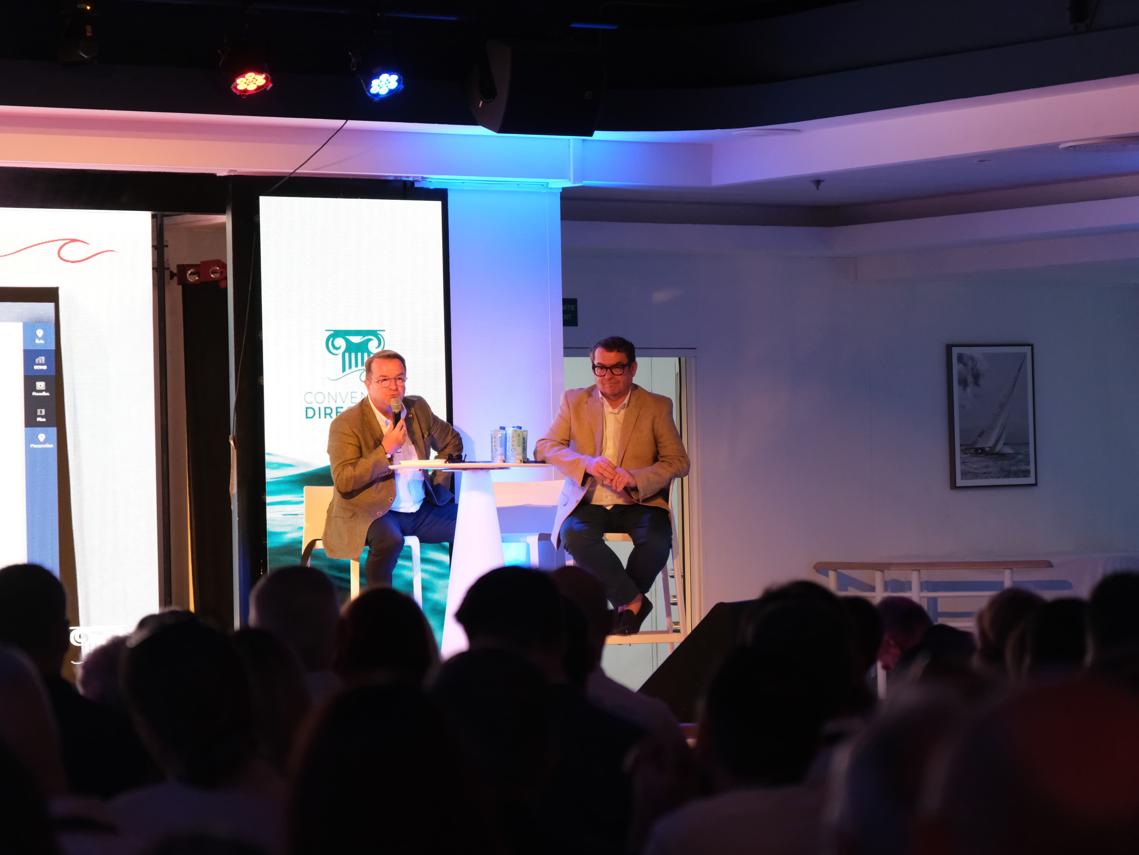 Photo 94 - Croisière Club Med 2 (blurred background)