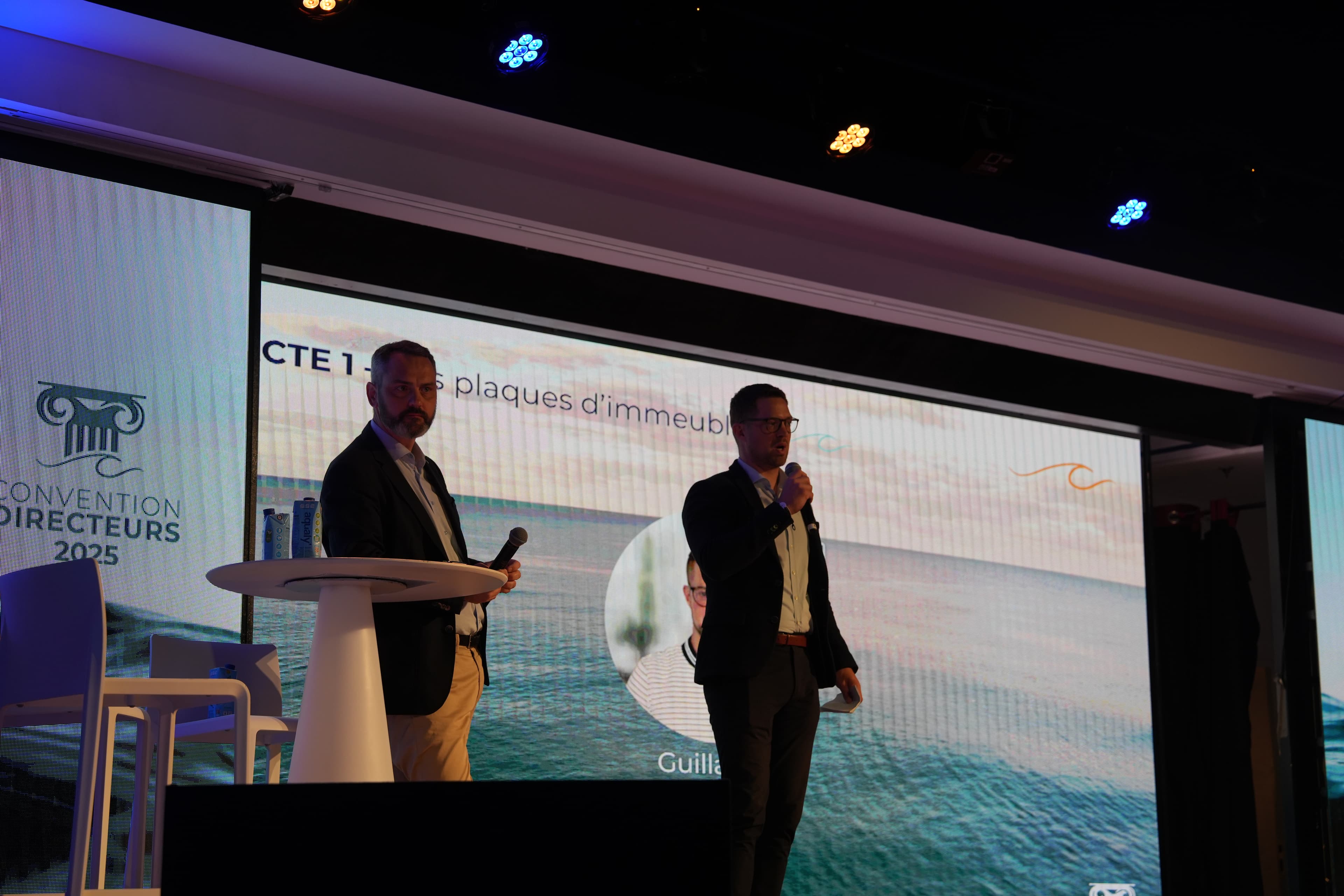 Photo 104 - Croisière Club Med 2 (blurred background)