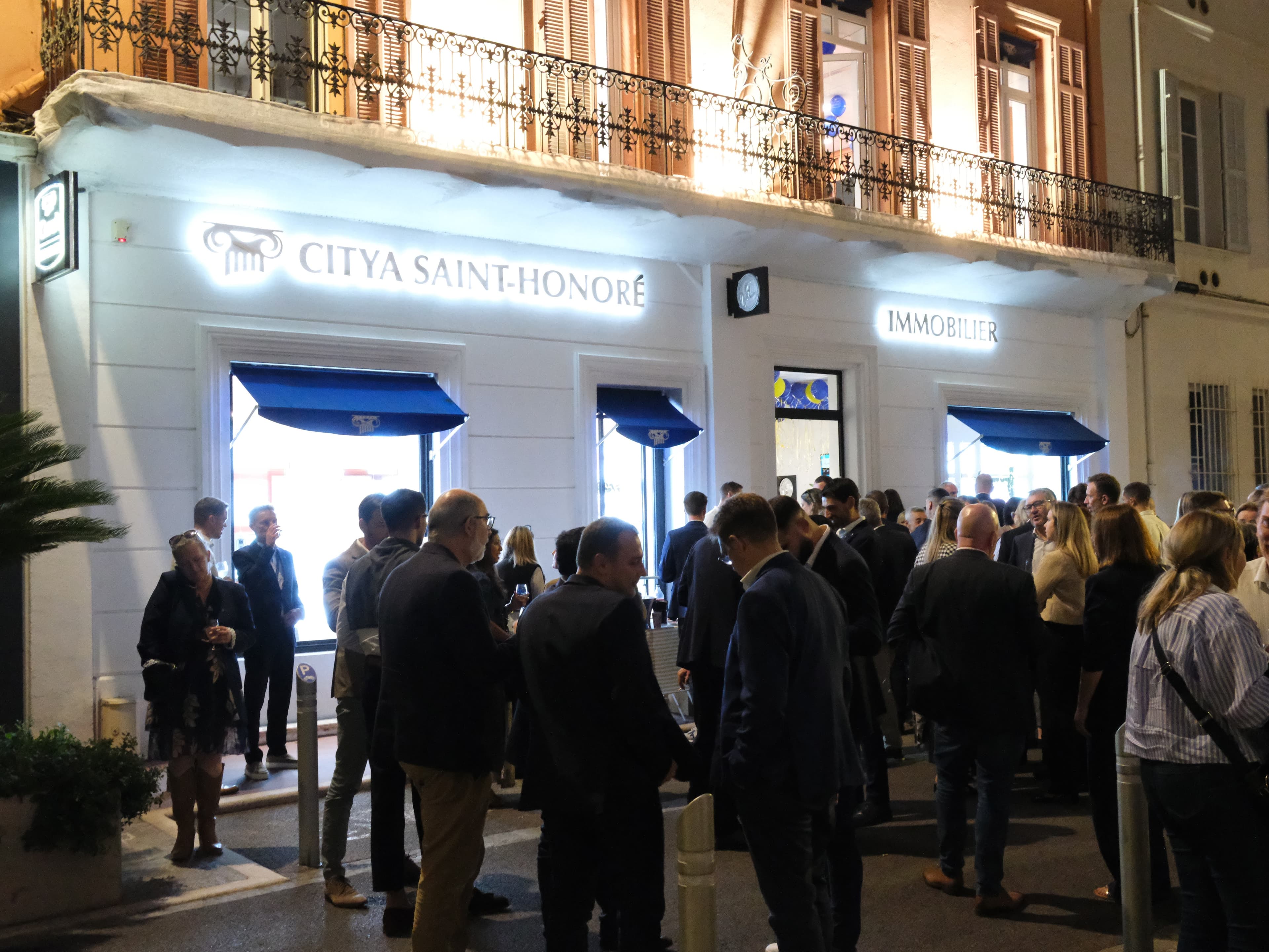 Photo 126 - Croisière Club Med 2 (blurred background)