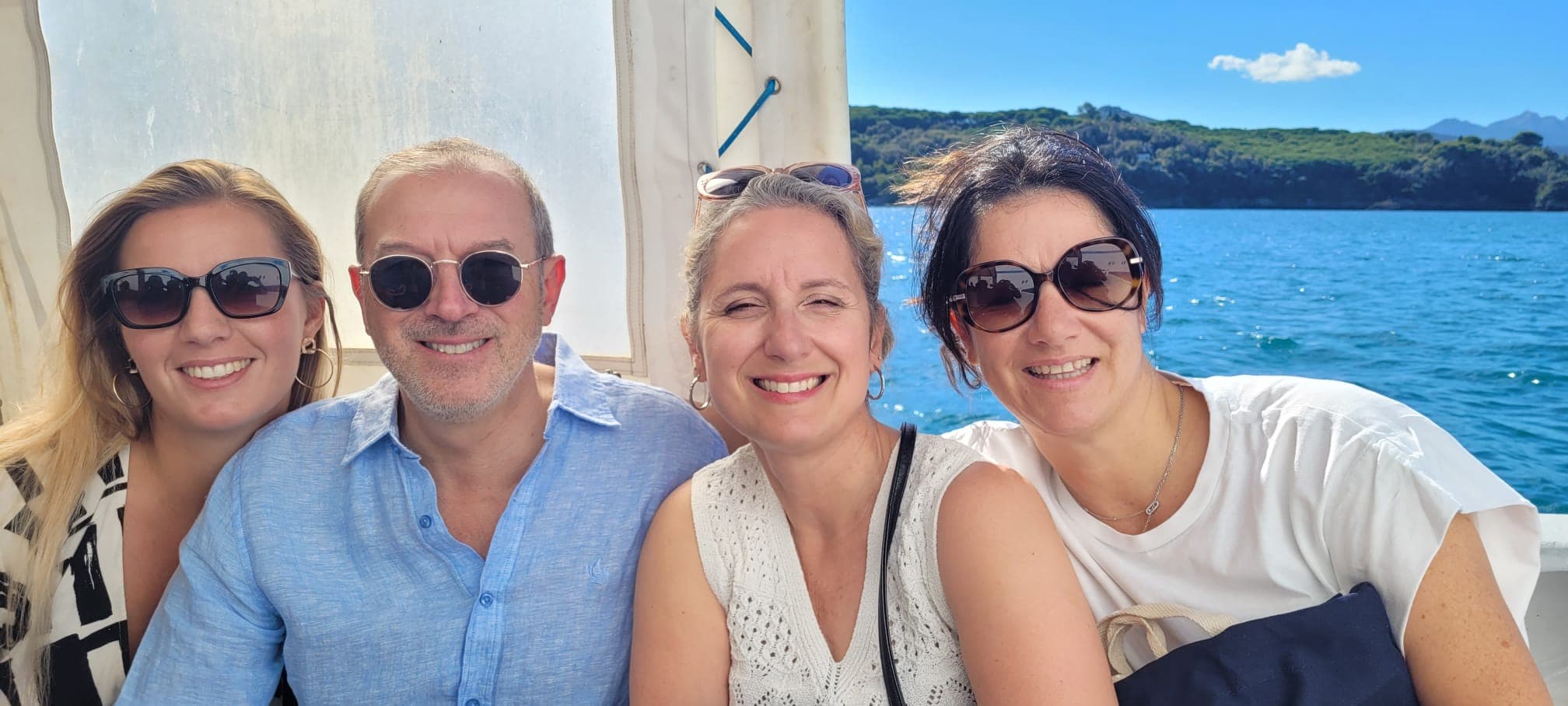 Photo 127 - Croisière Club Med 2 (blurred background)