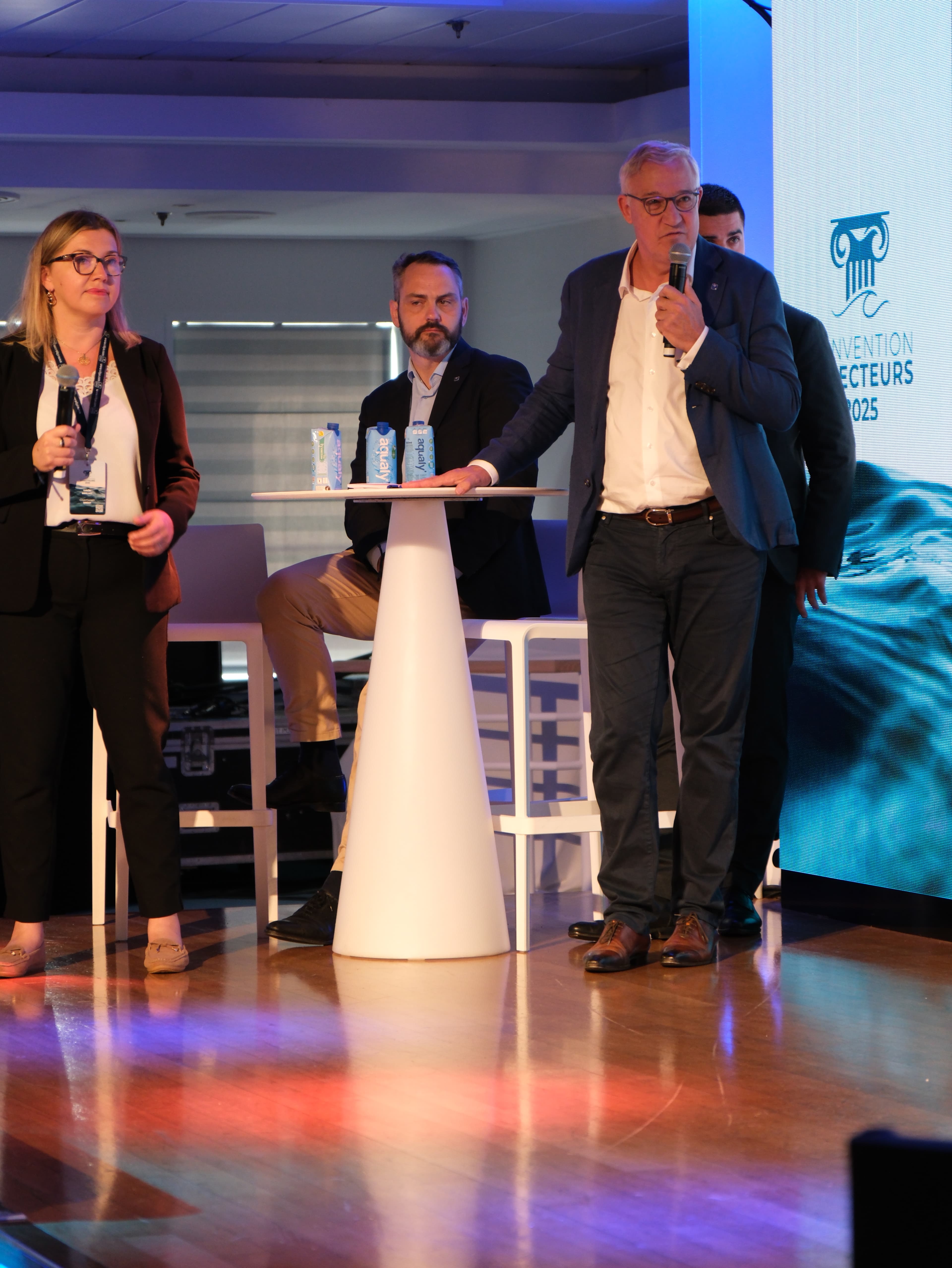 Photo 136 - Croisière Club Med 2 (blurred background)