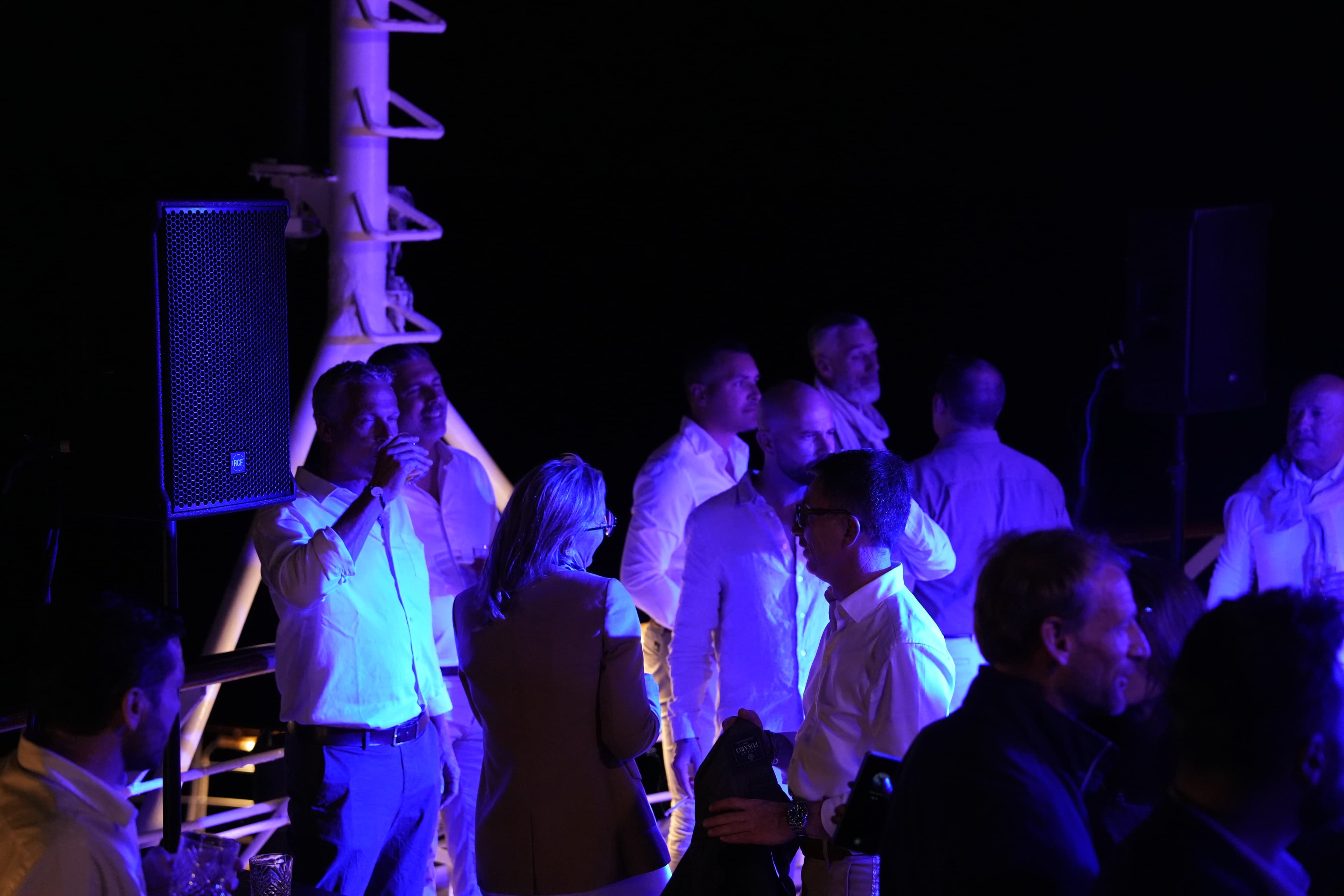 Photo 144 - Croisière Club Med 2 (blurred background)