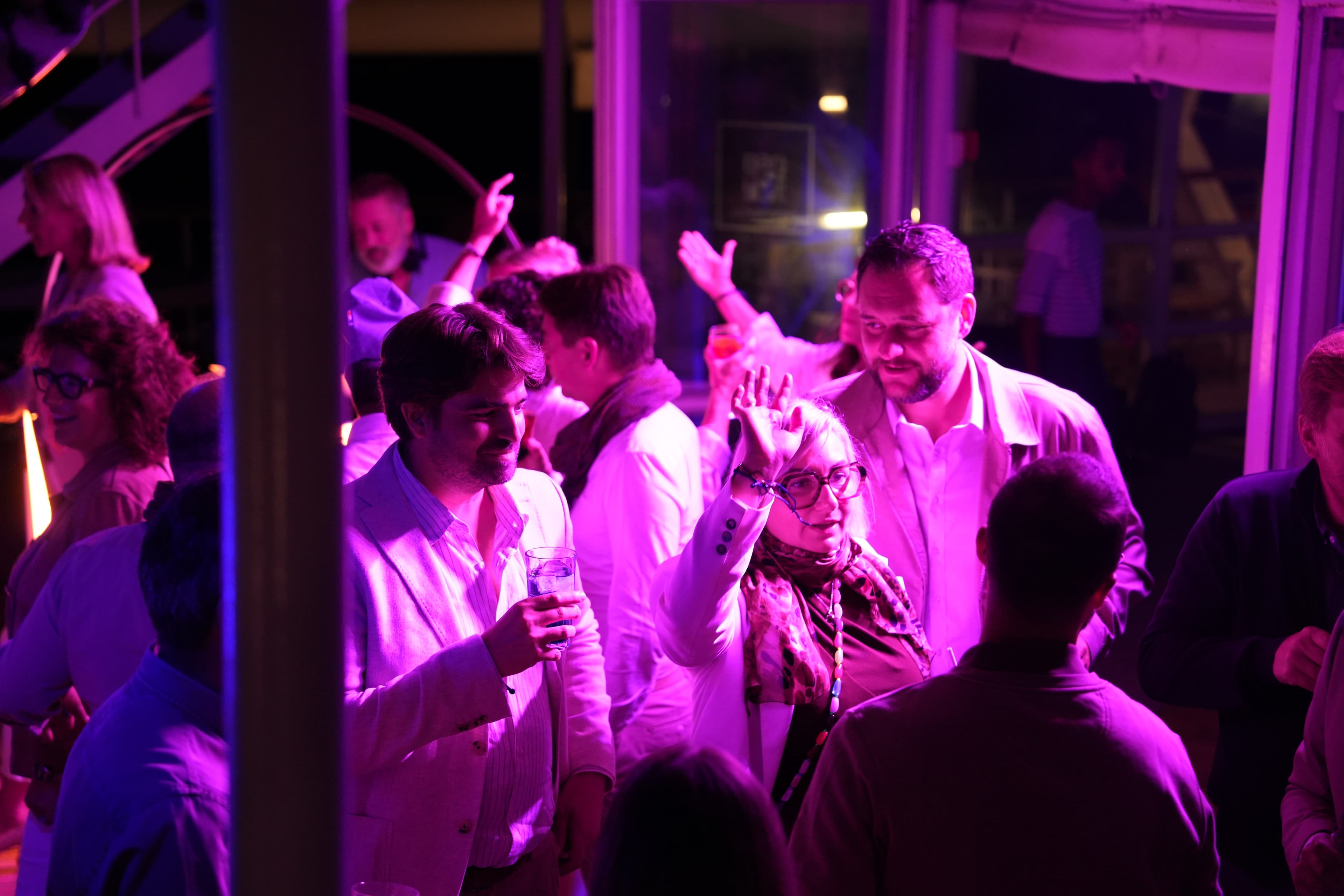 Photo 145 - Croisière Club Med 2 (blurred background)