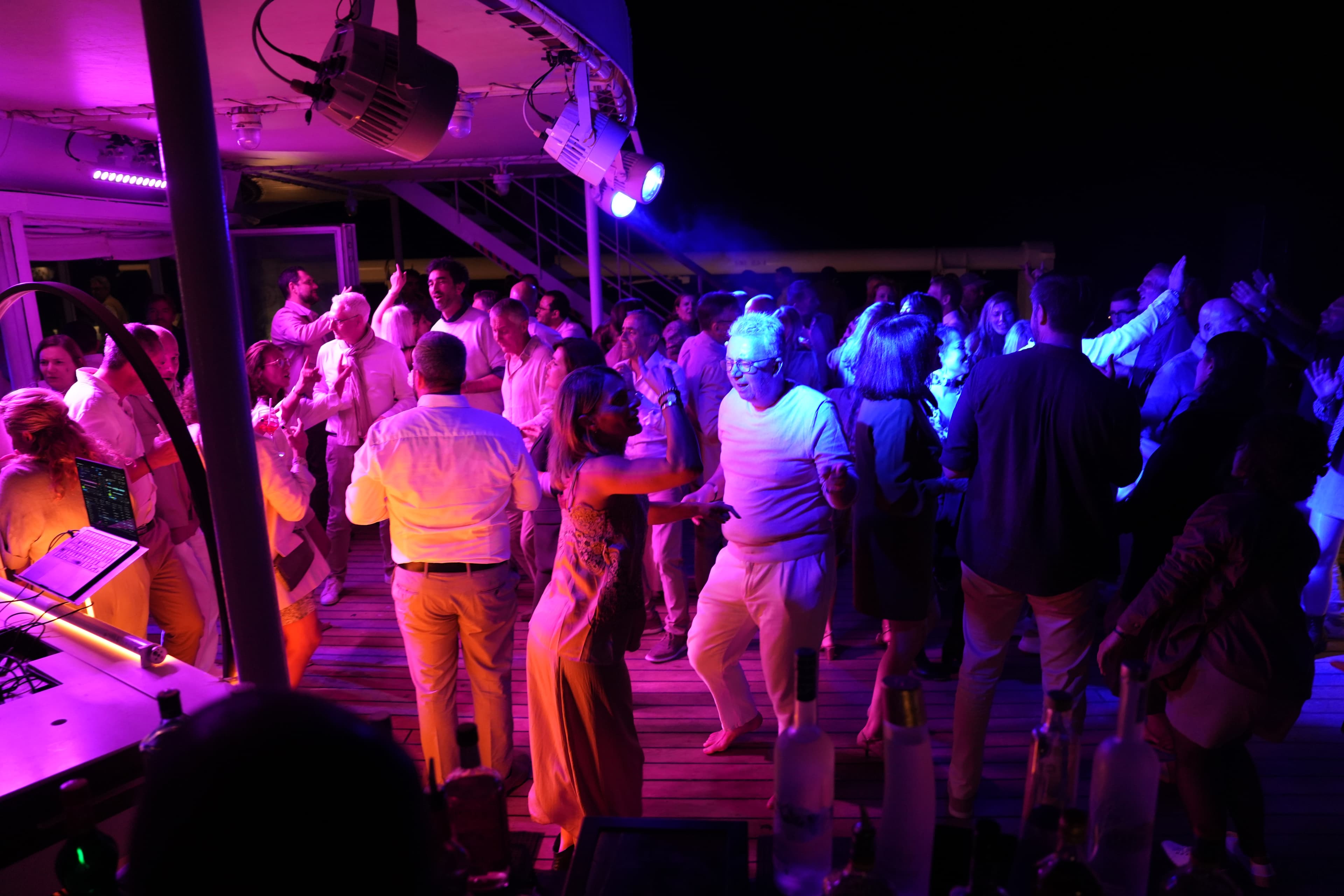 Photo 152 - Croisière Club Med 2 (blurred background)