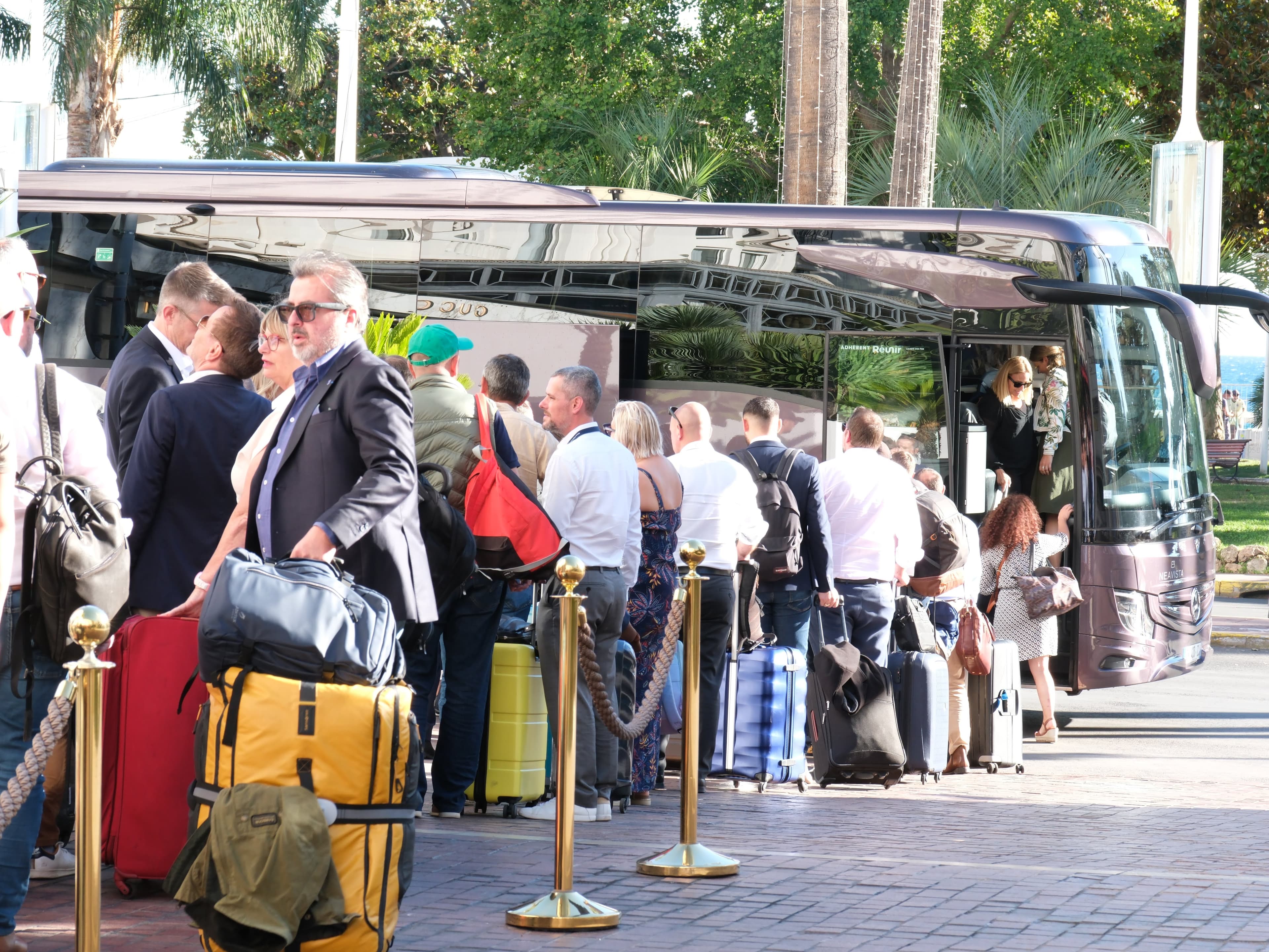 Photo 157 - Croisière Club Med 2 (blurred background)