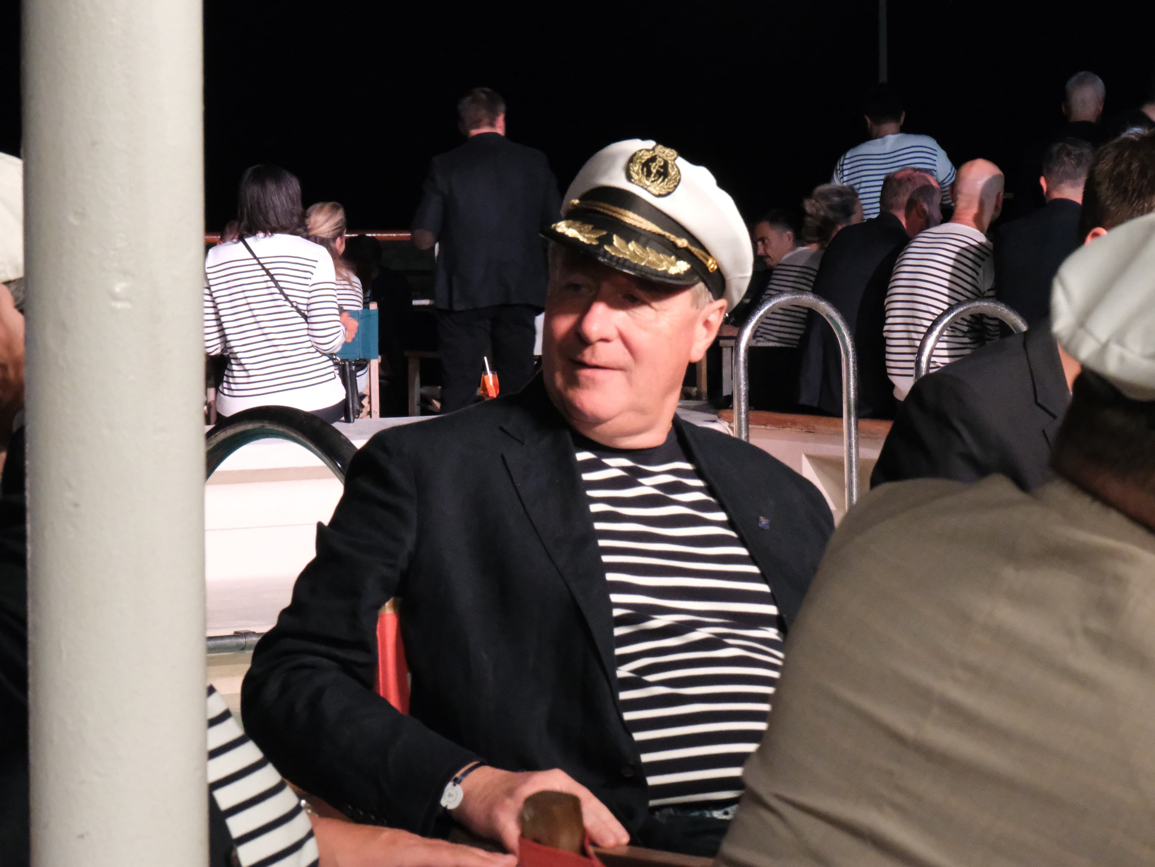 Photo 160 - Croisière Club Med 2 (blurred background)