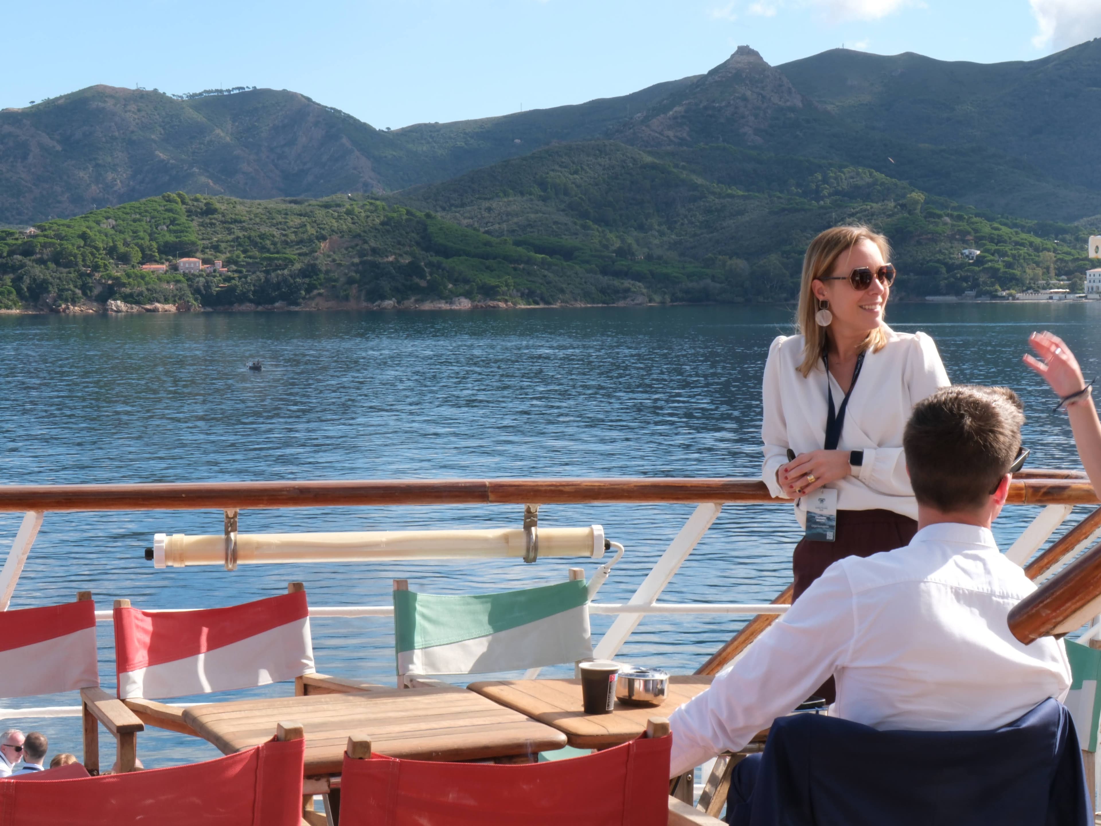 Photo 165 - Croisière Club Med 2 (blurred background)