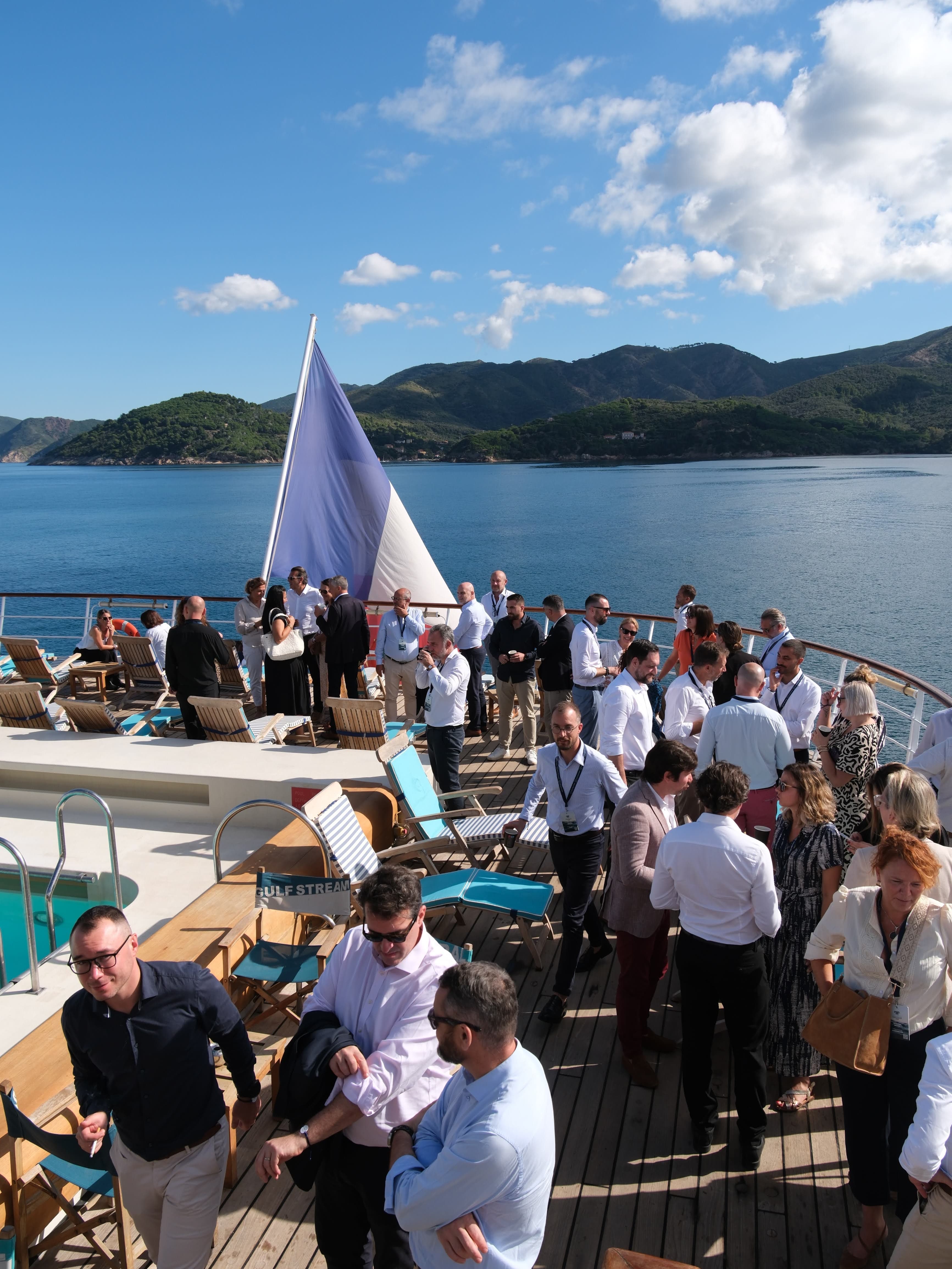 Photo 168 - Croisière Club Med 2 (blurred background)