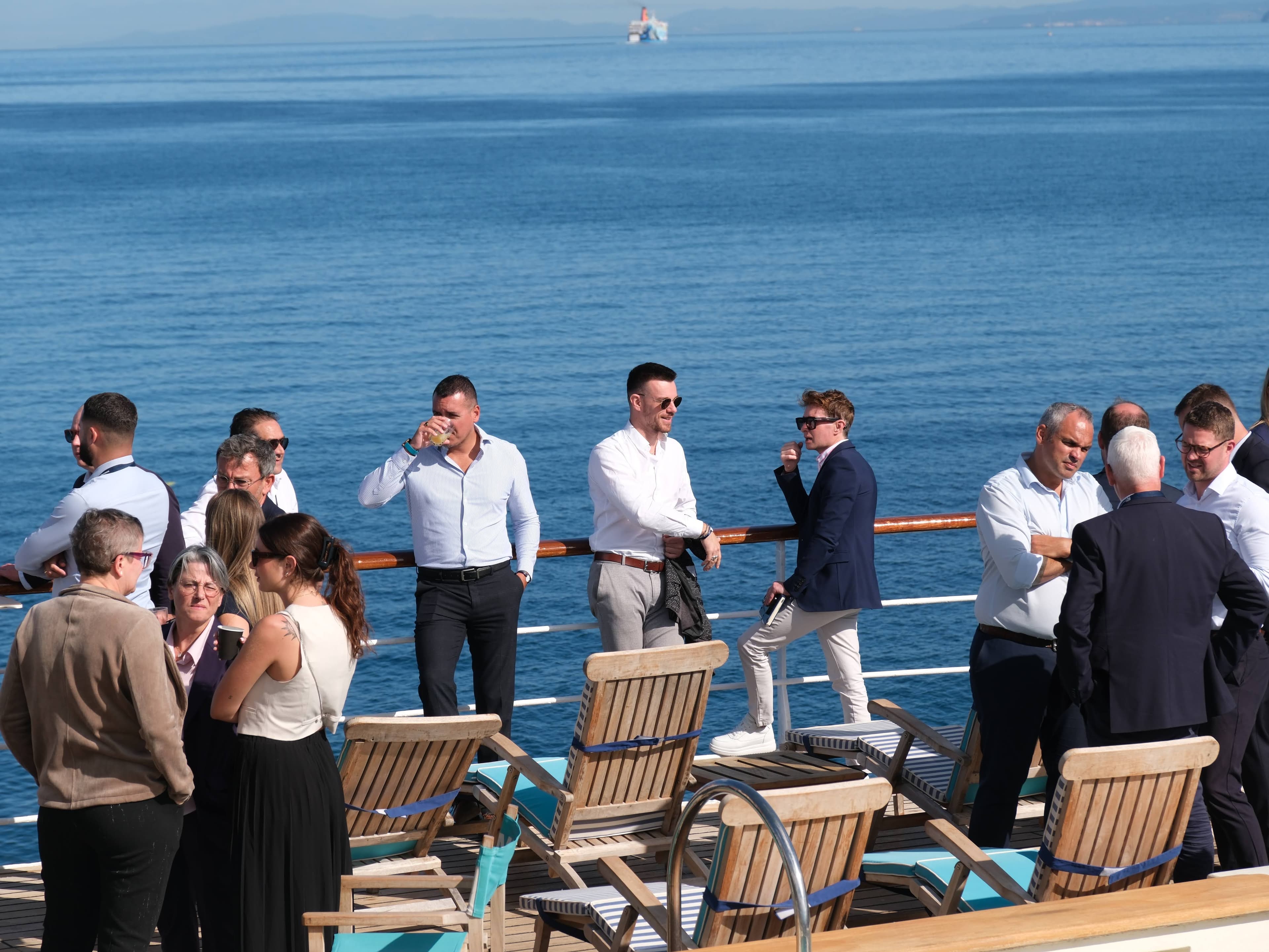 Photo 169 - Croisière Club Med 2 (blurred background)