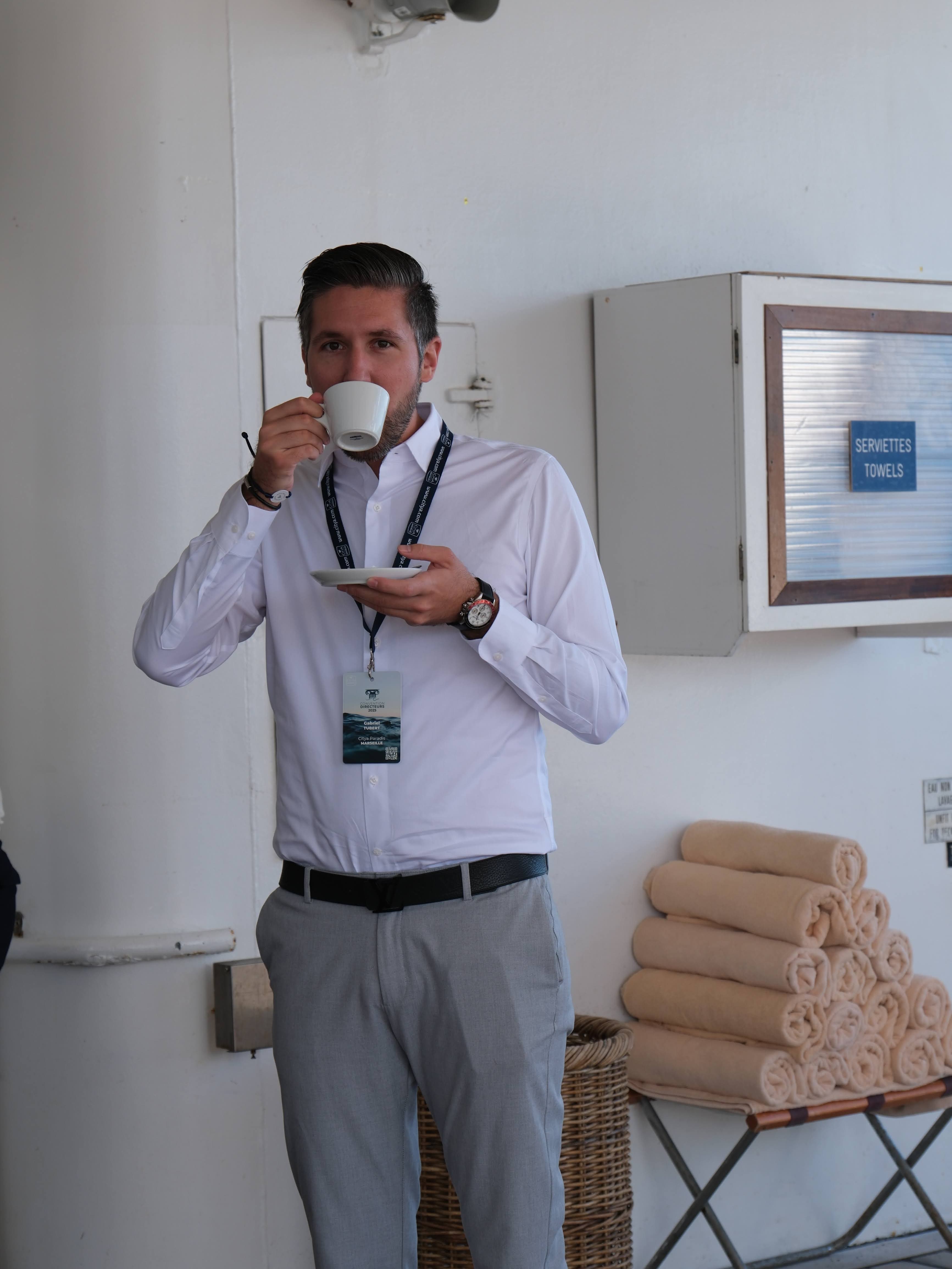 Photo 170 - Croisière Club Med 2 (blurred background)