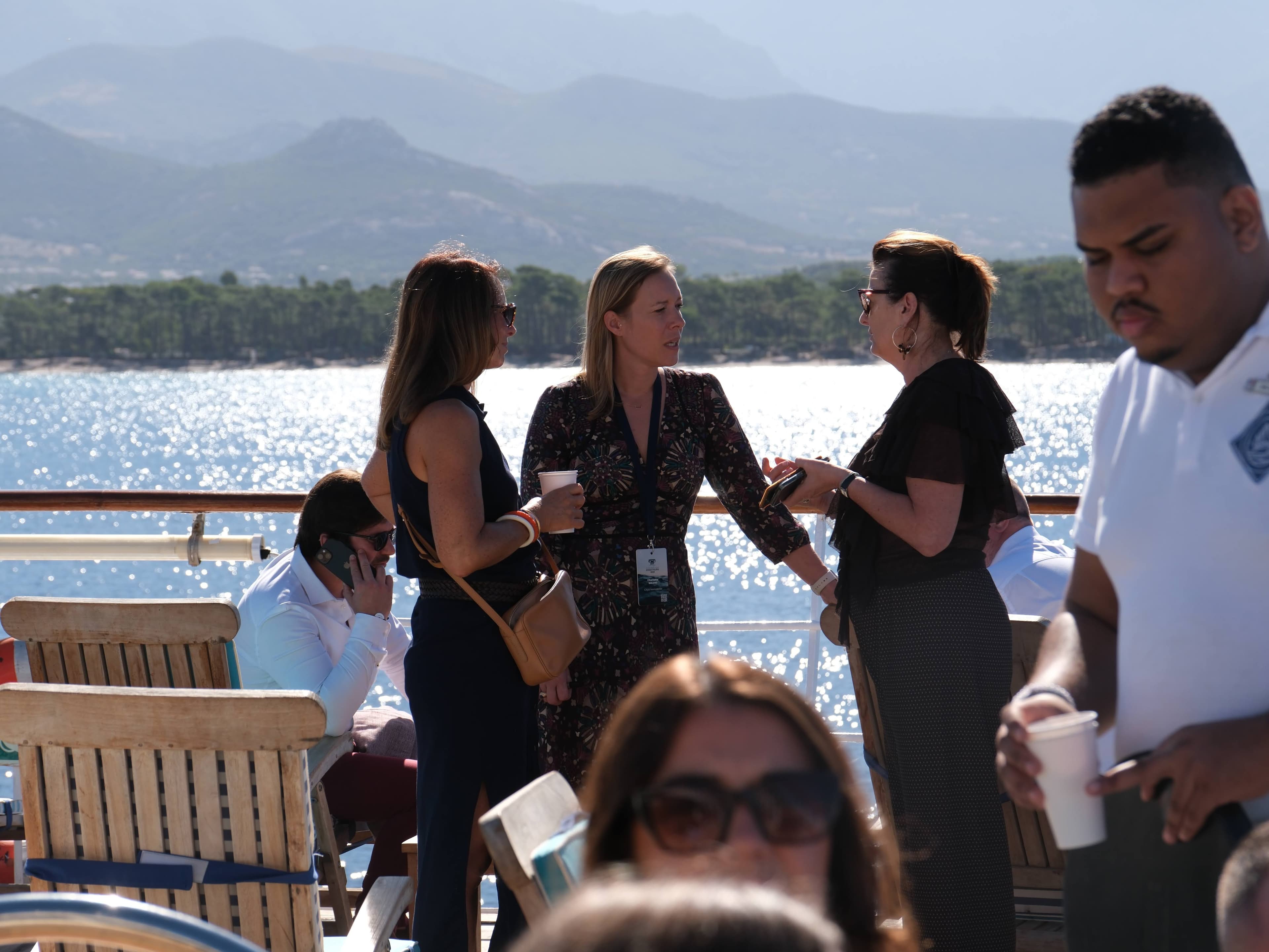 Photo 192 - Croisière Club Med 2 (blurred background)