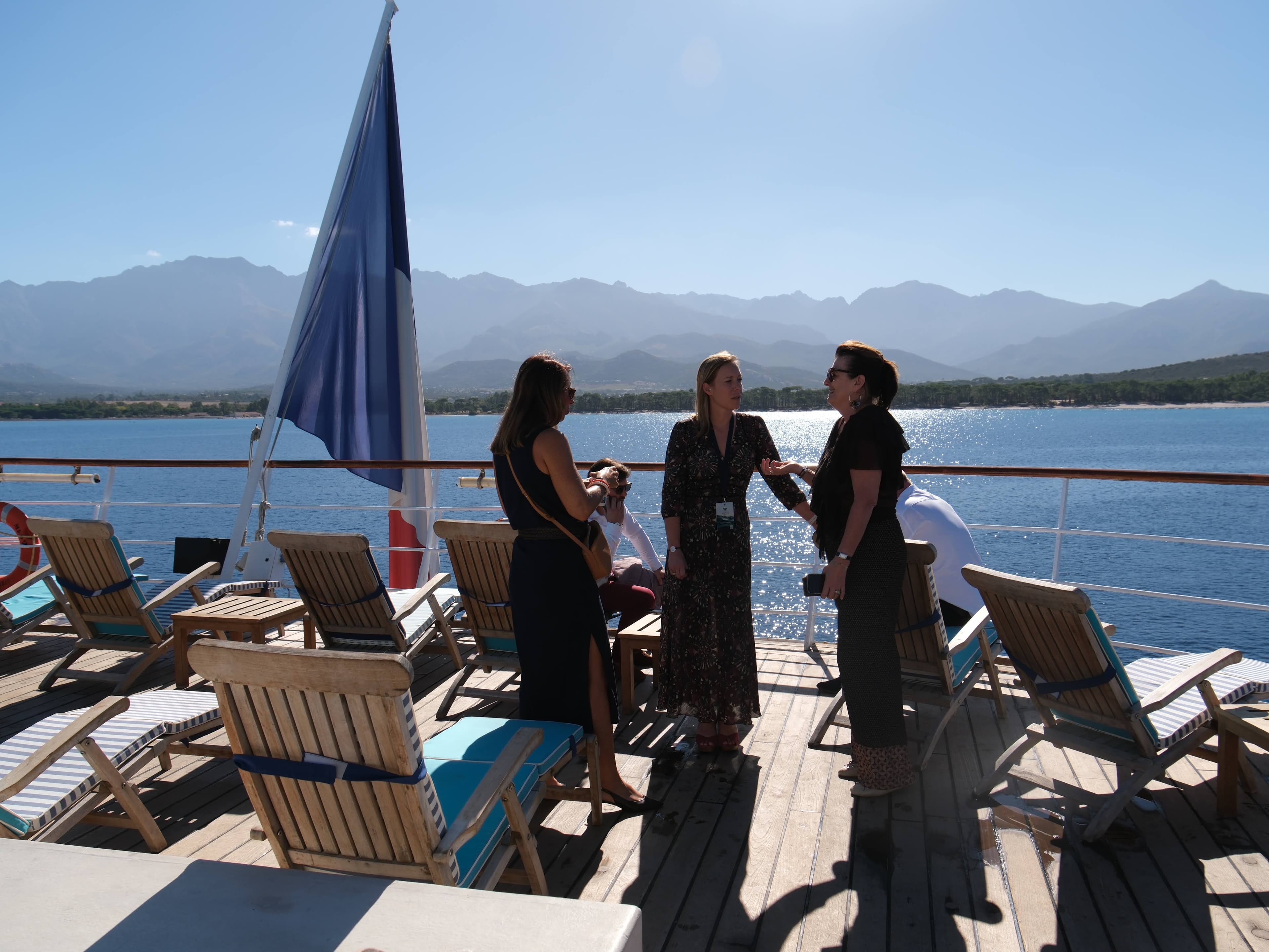 Photo 193 - Croisière Club Med 2 (blurred background)