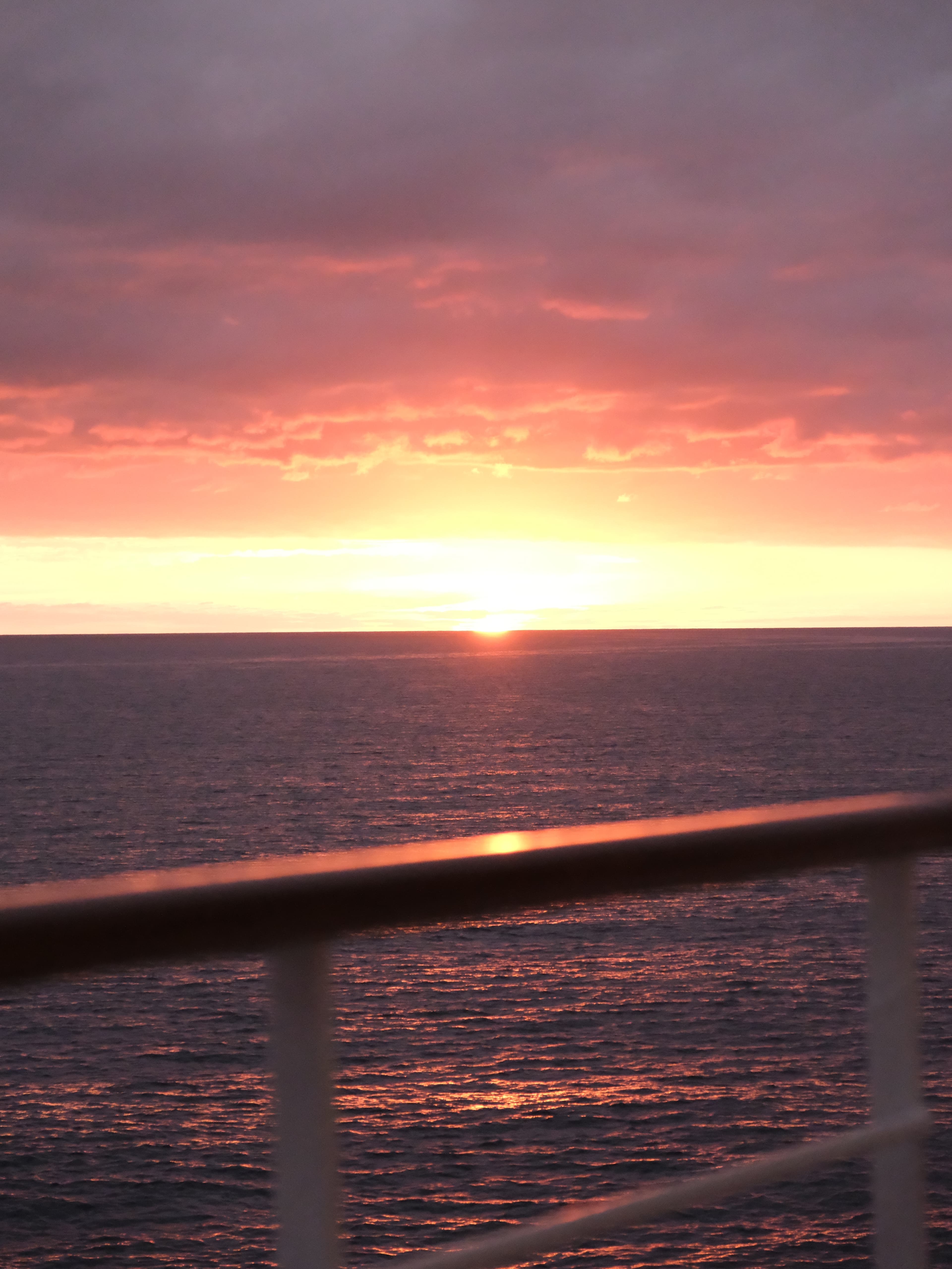 Photo 196 - Croisière Club Med 2 (blurred background)