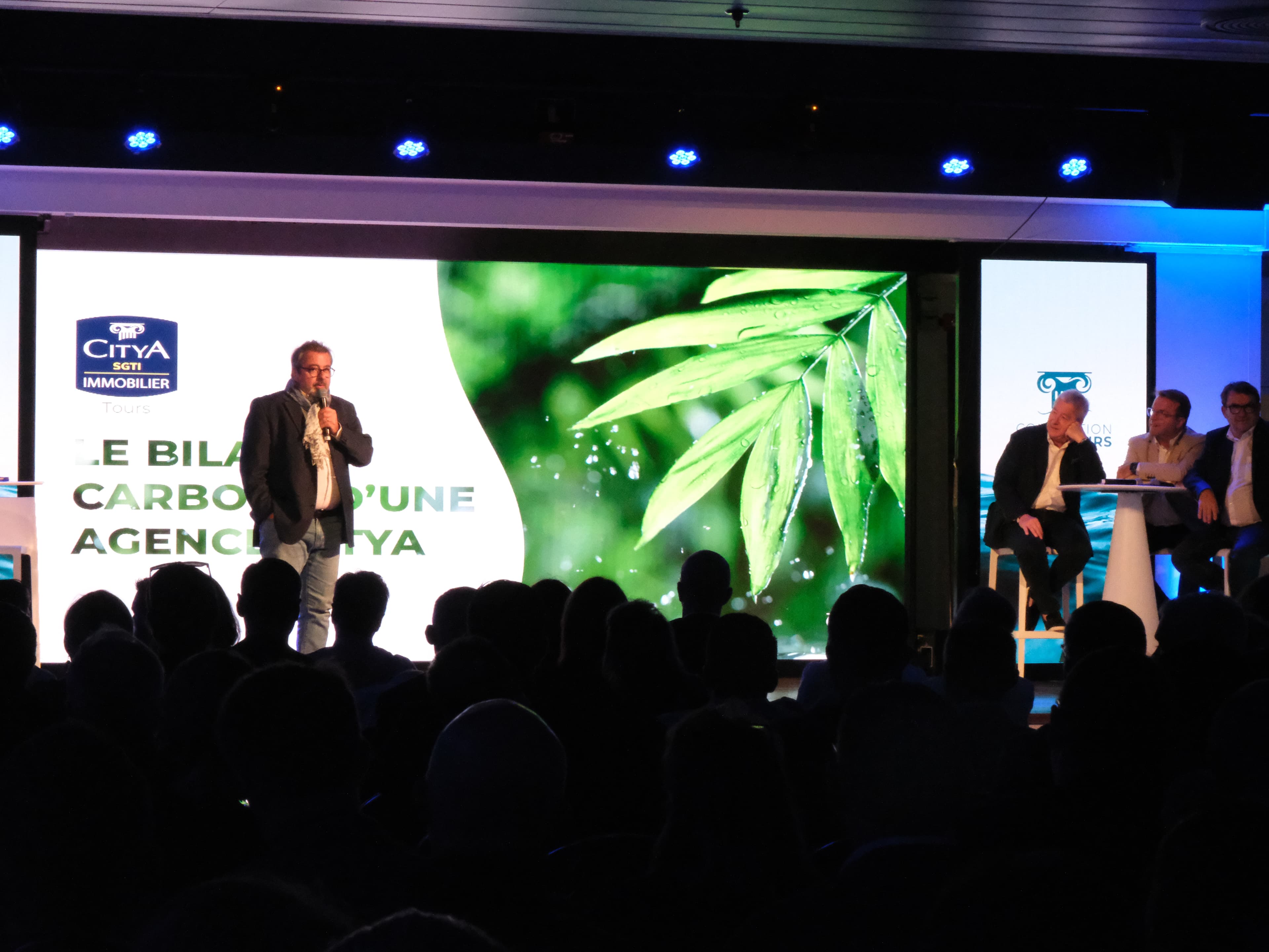 Photo 211 - Croisière Club Med 2 (blurred background)