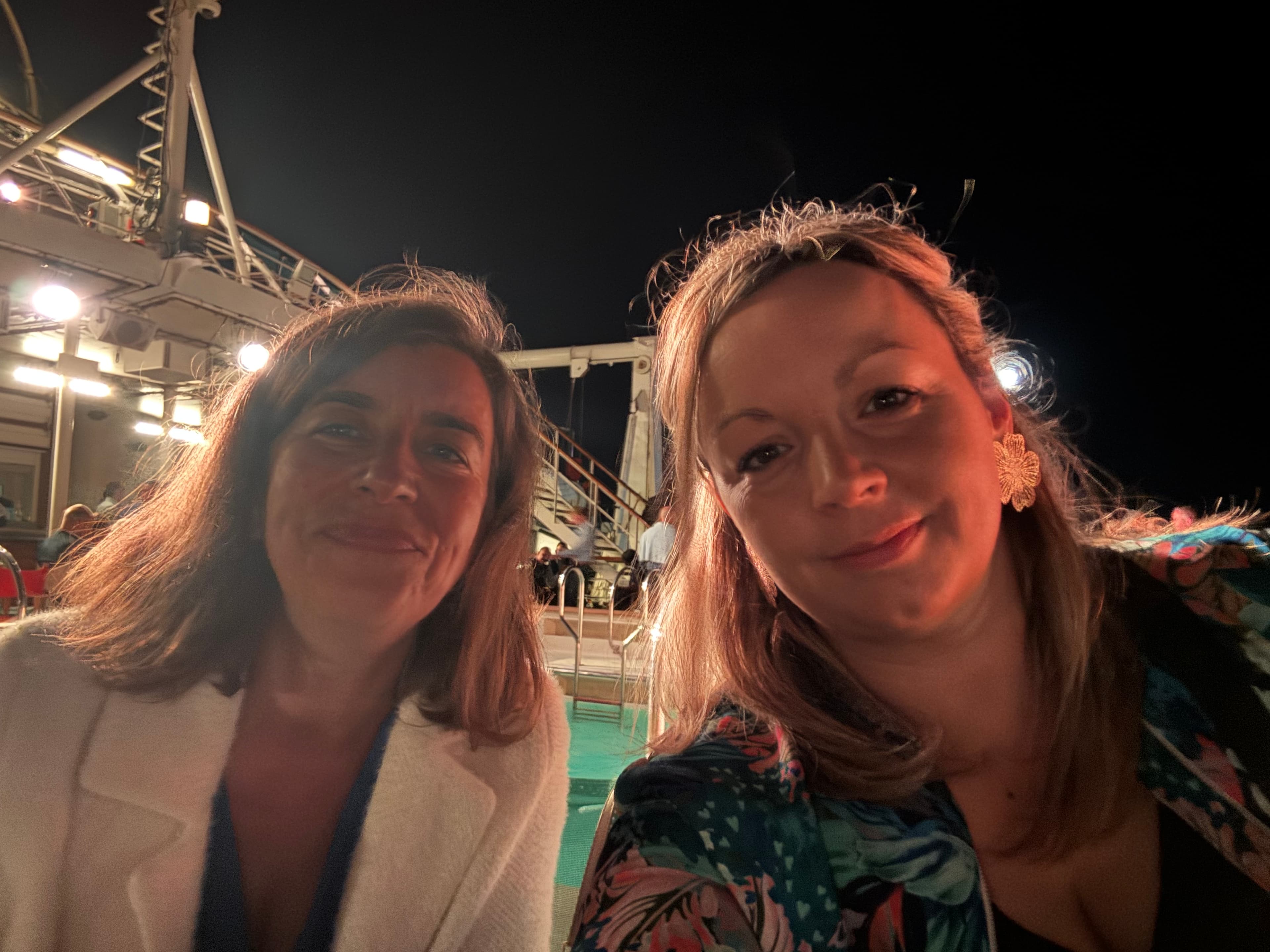 Photo 221 - Croisière Club Med 2 (blurred background)