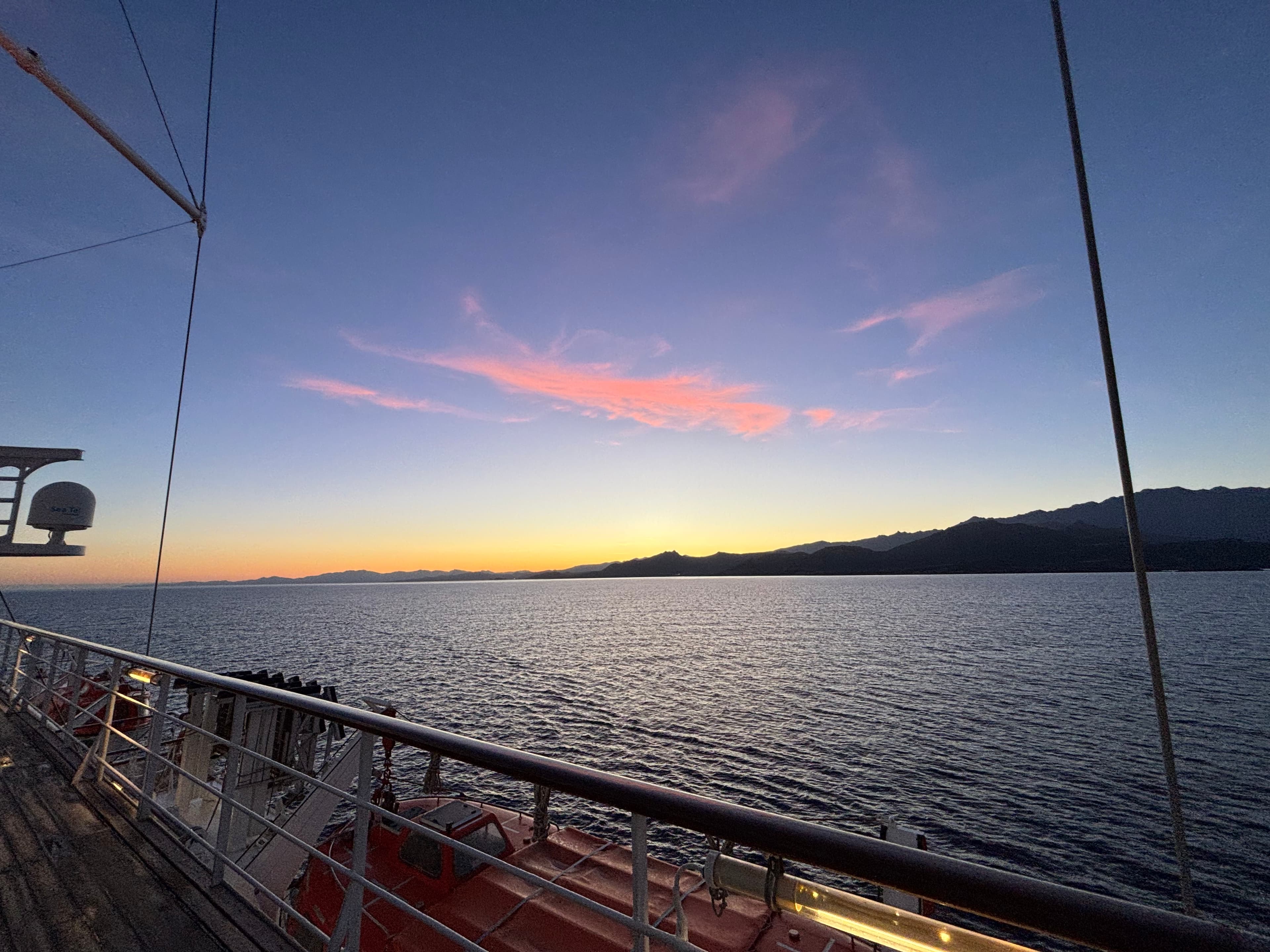 Photo 222 - Croisière Club Med 2 (blurred background)