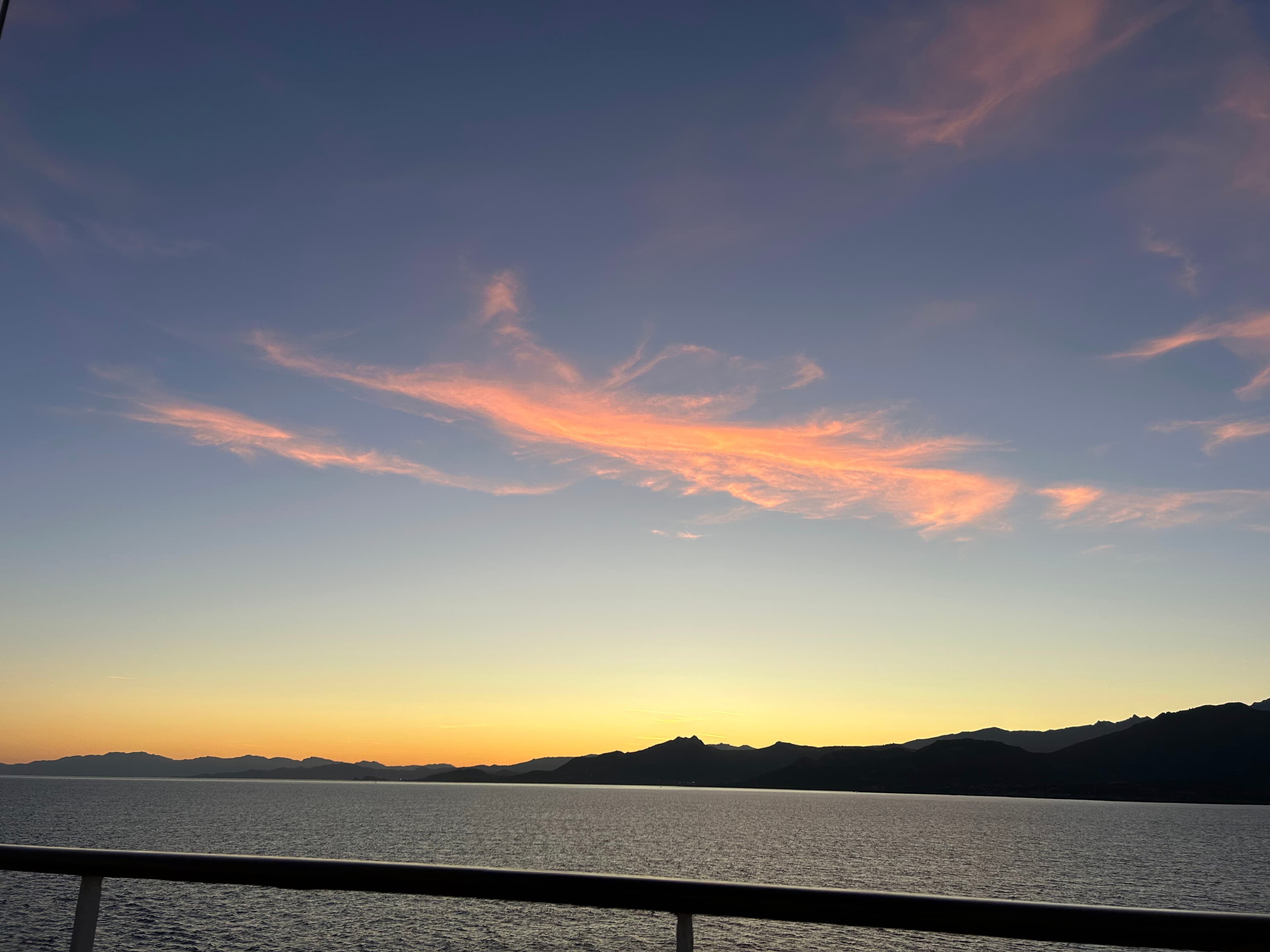 Photo 238 - Croisière Club Med 2 (blurred background)