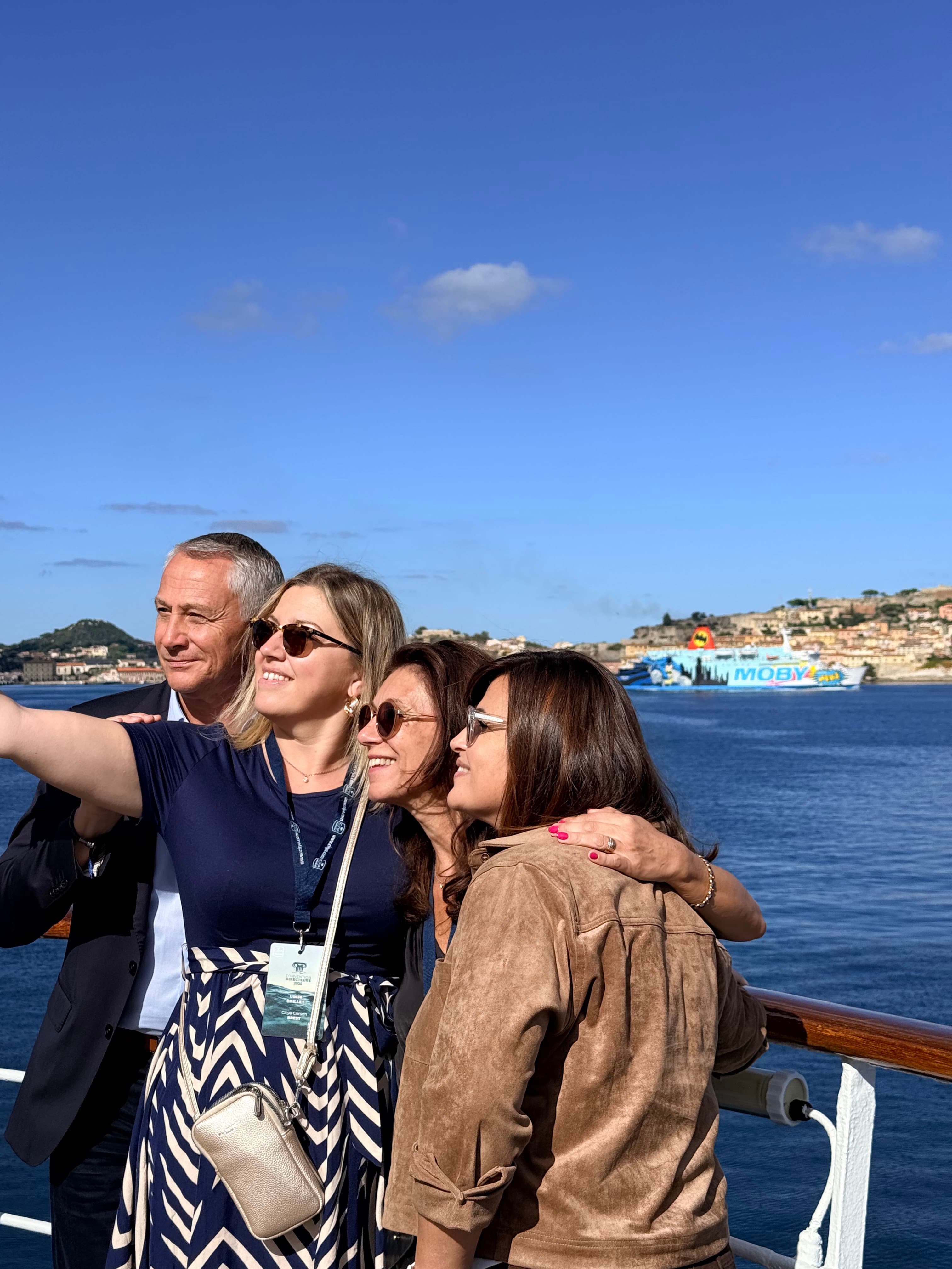 Photo 244 - Croisière Club Med 2 (blurred background)