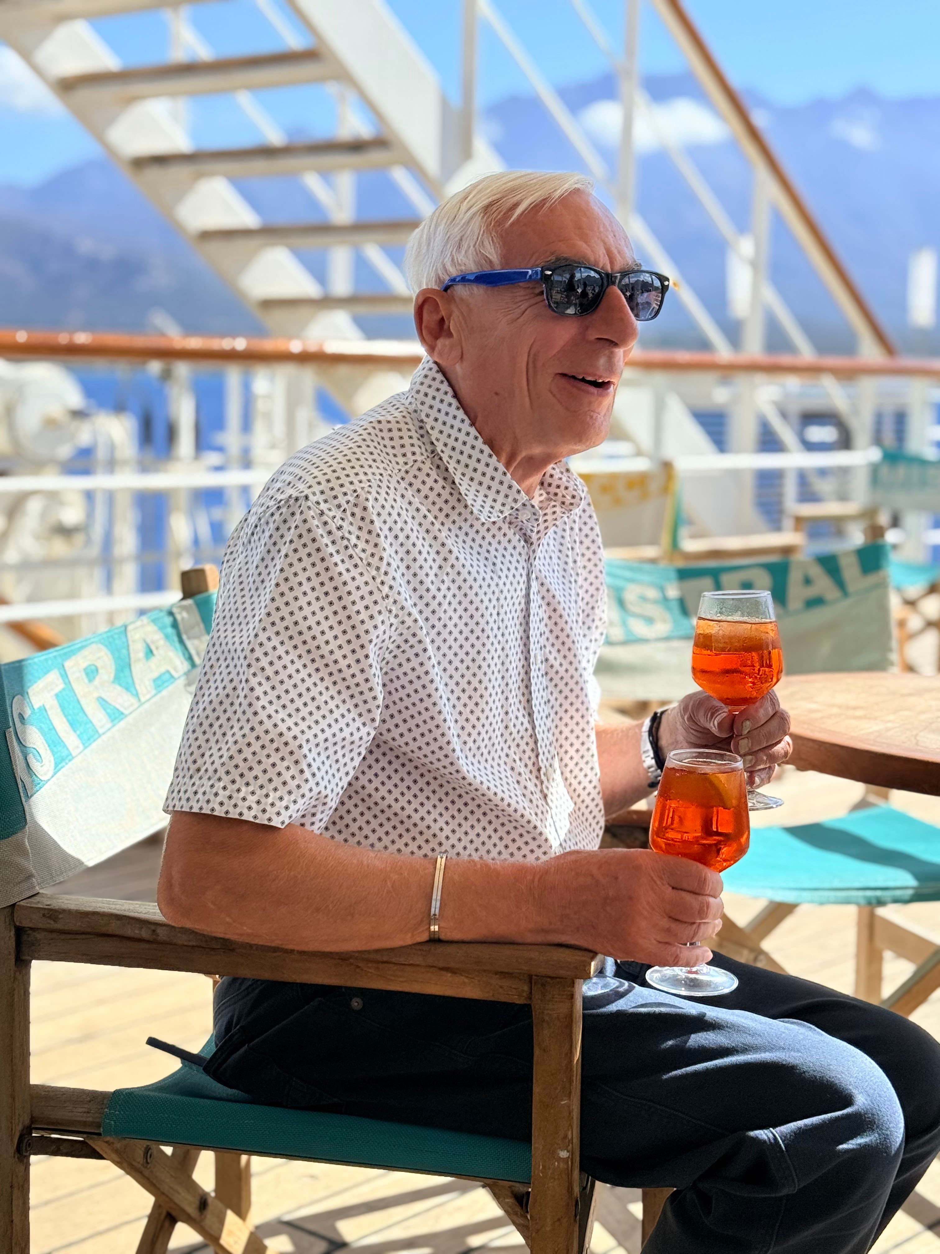 Photo 258 - Croisière Club Med 2 (blurred background)