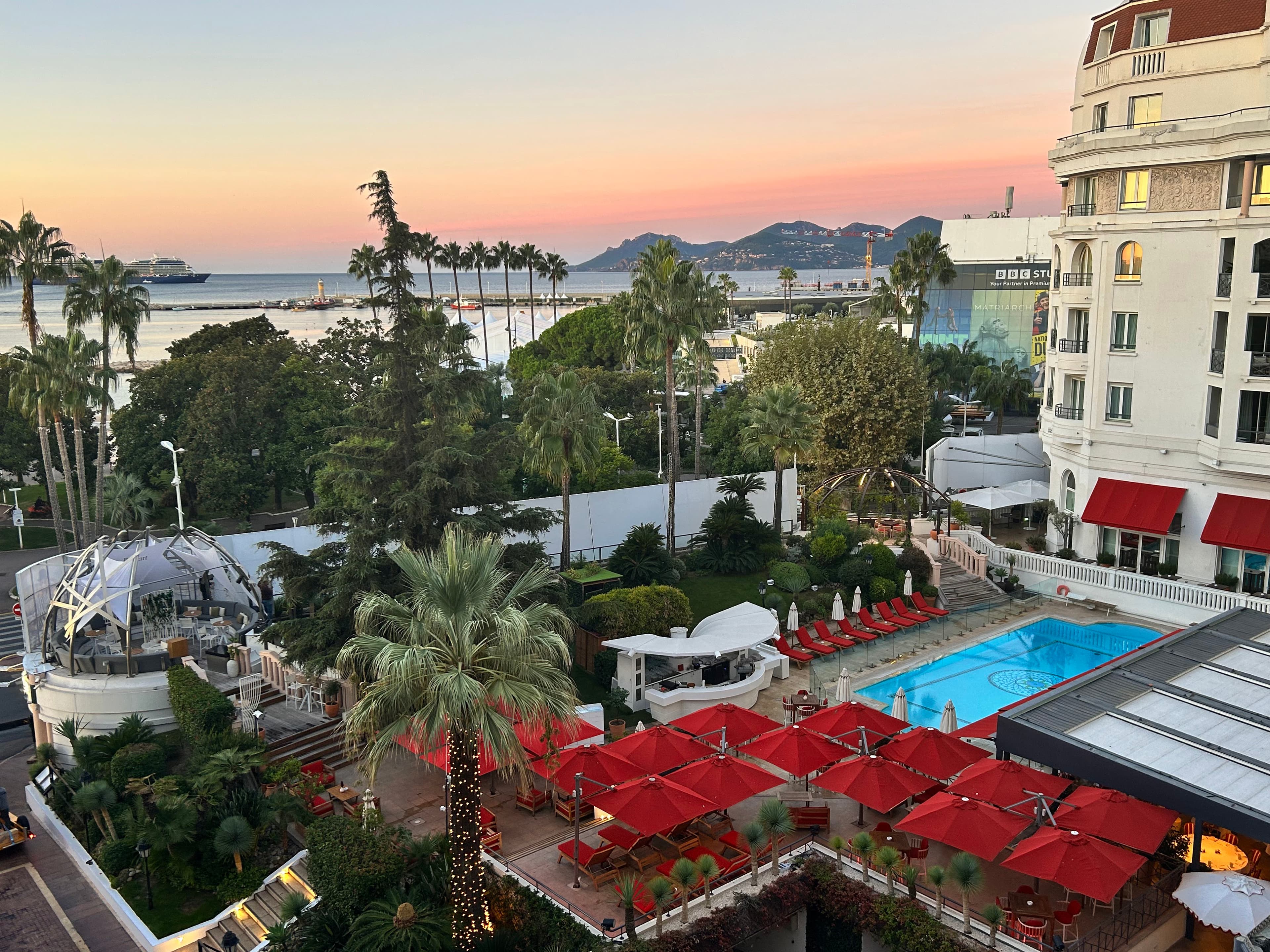 Photo 270 - Croisière Club Med 2 (blurred background)