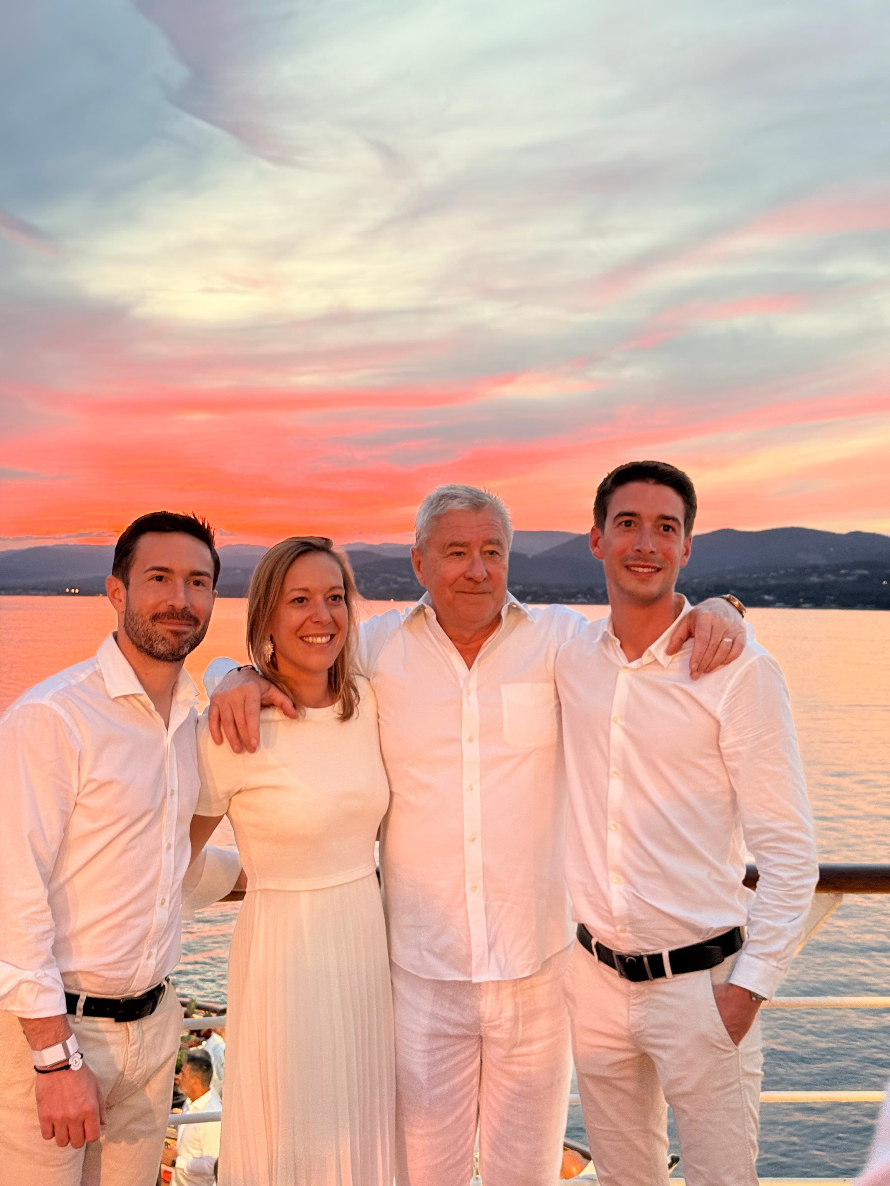 Photo 275 - Croisière Club Med 2 (blurred background)