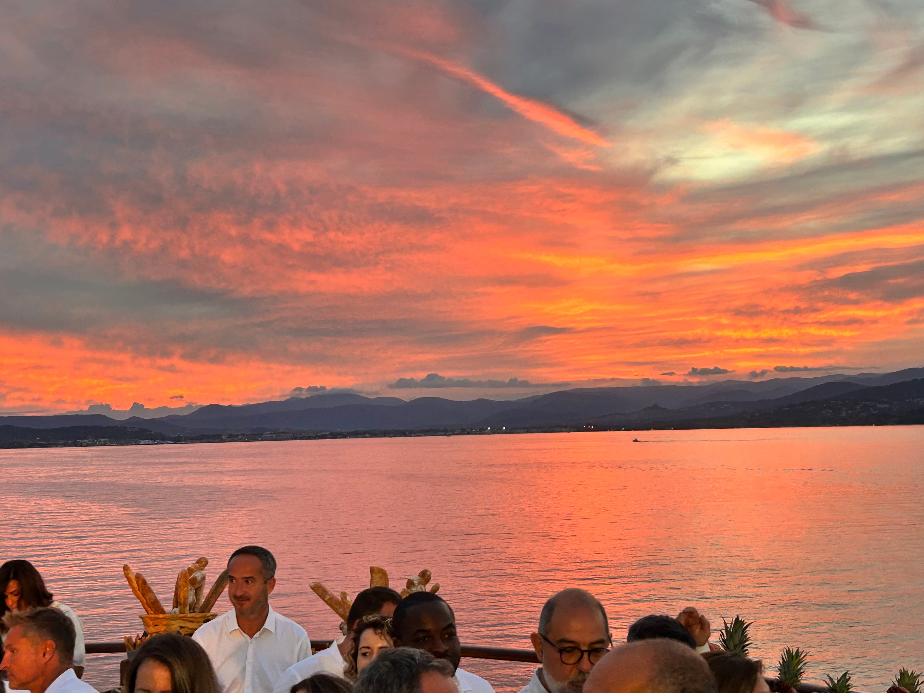 Photo 292 - Croisière Club Med 2 (blurred background)