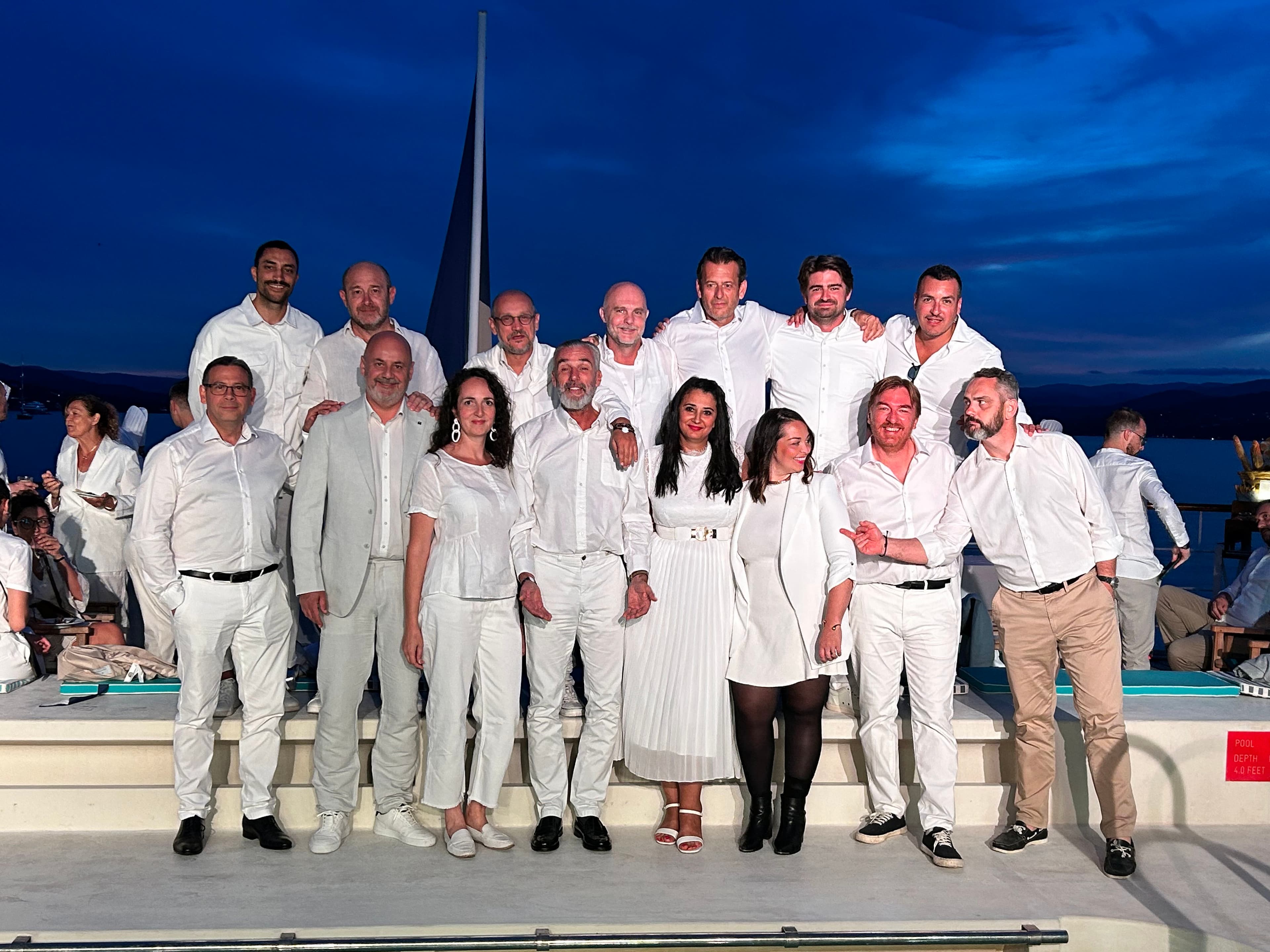 Photo 294 - Croisière Club Med 2 (blurred background)