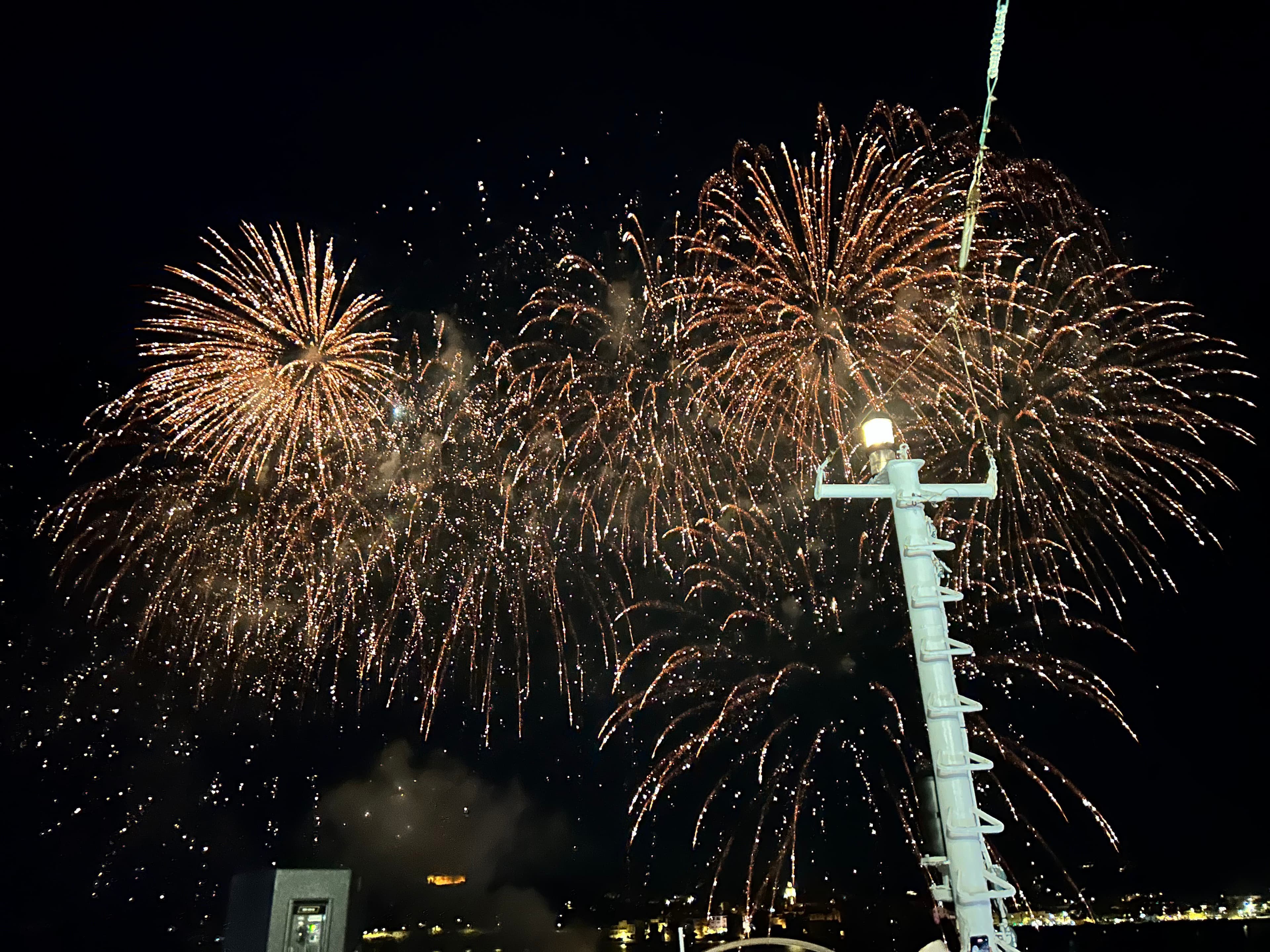 Photo 299 - Croisière Club Med 2 (blurred background)