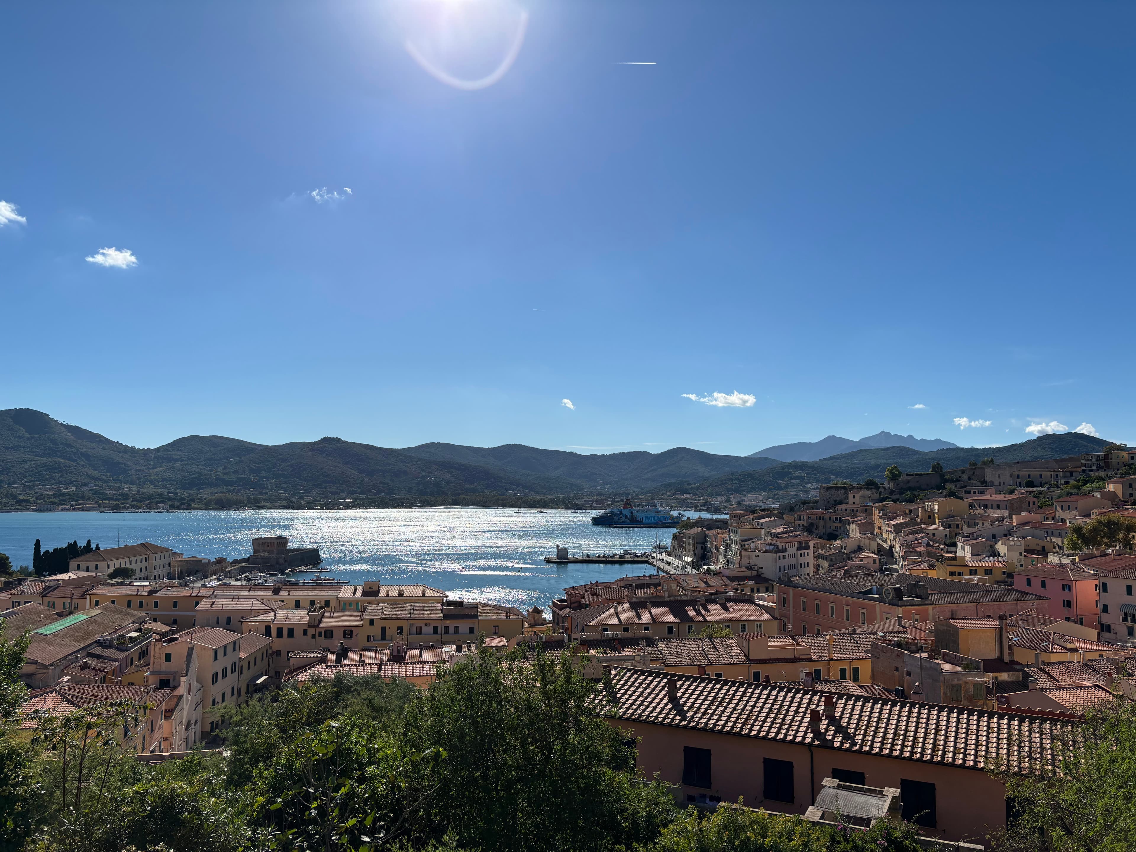 Photo 310 - Croisière Club Med 2 (blurred background)