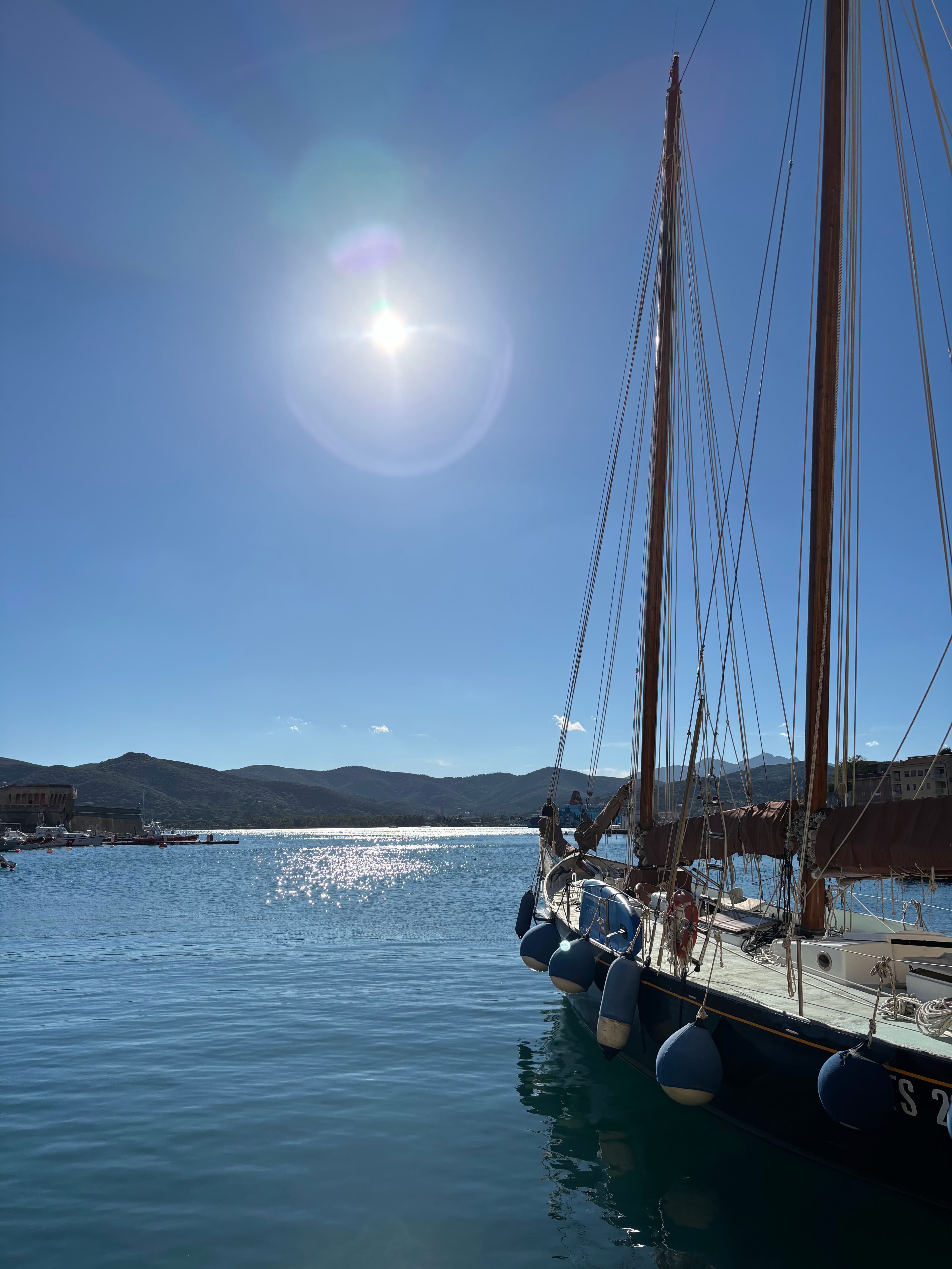 Photo 314 - Croisière Club Med 2 (blurred background)