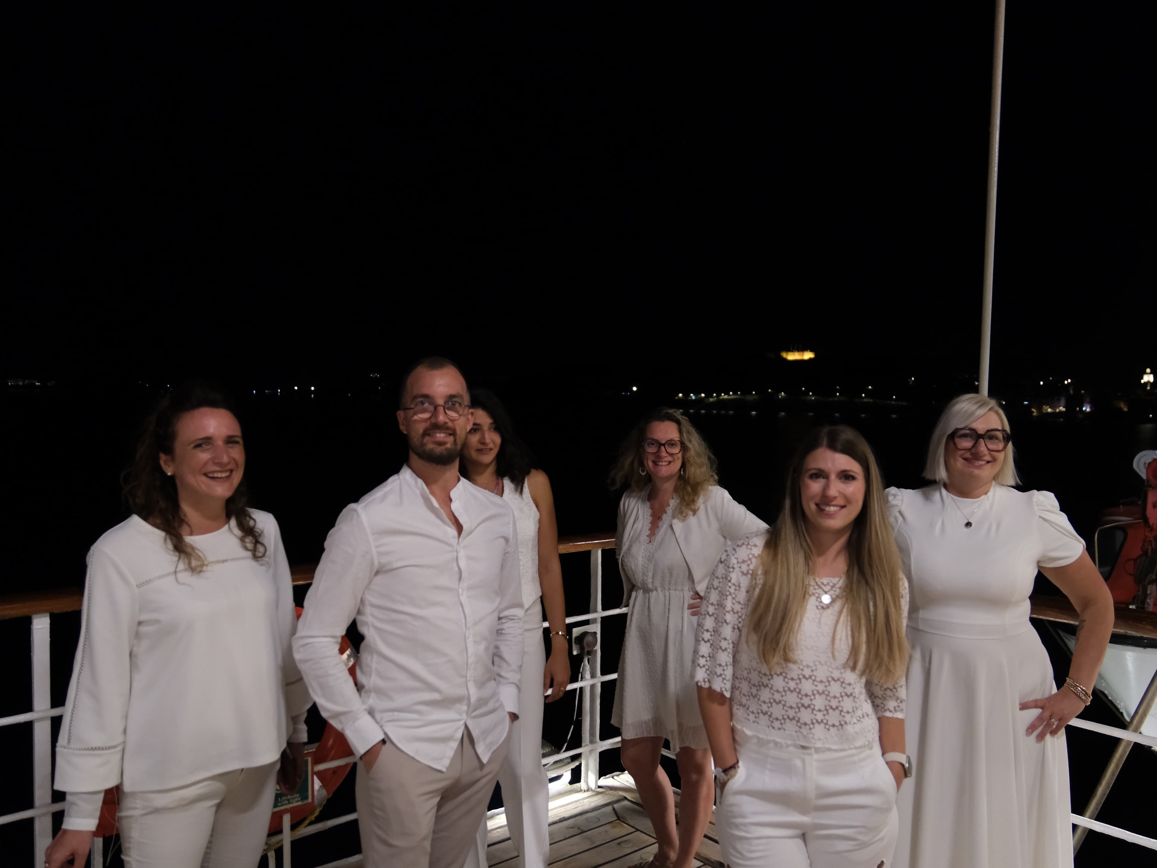 Photo 328 - Croisière Club Med 2 (blurred background)