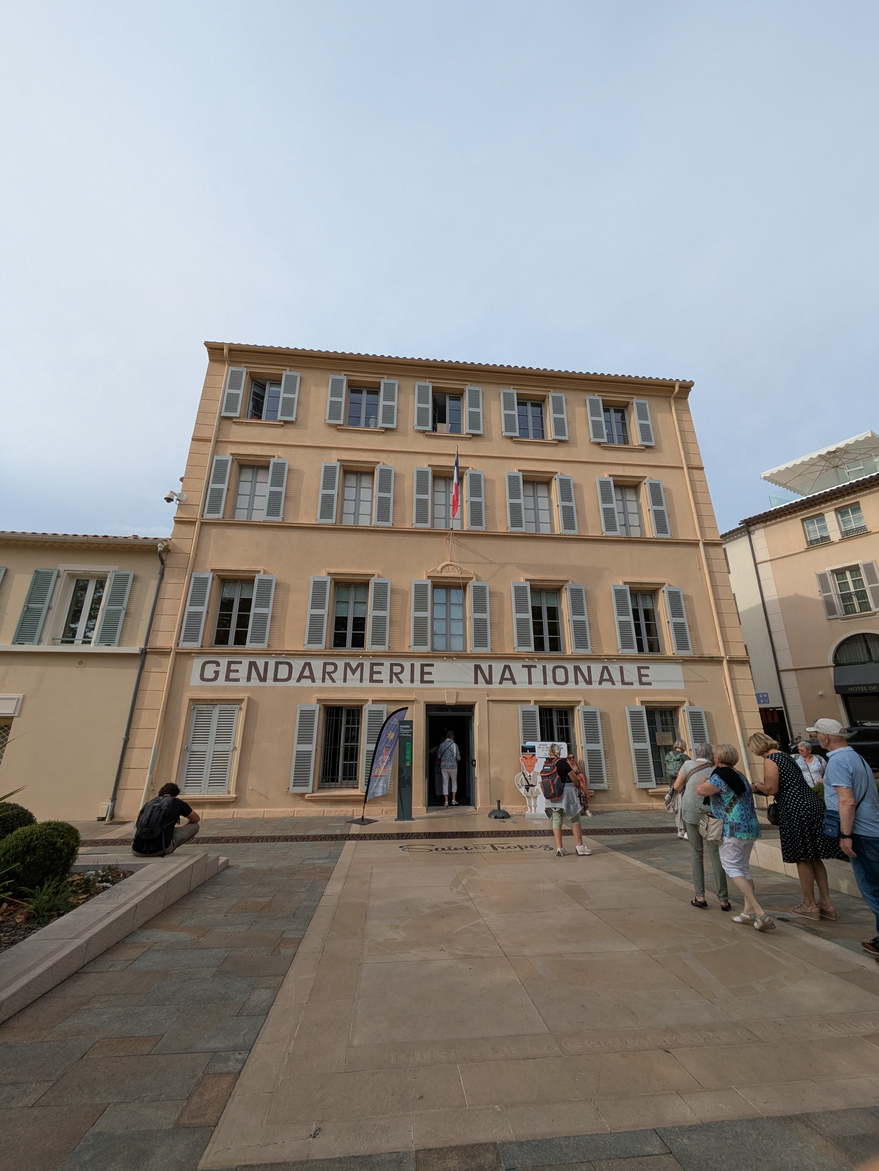 Photo 335 - Croisière Club Med 2 (blurred background)